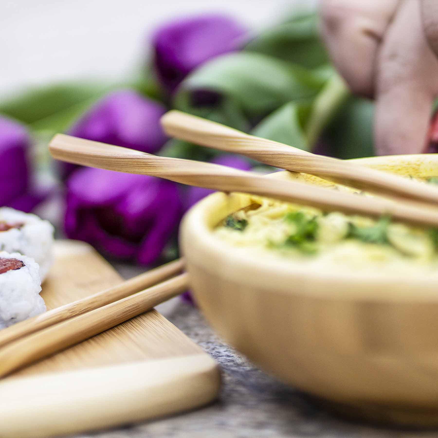 totally-bamboo-twist-reusable-bamboo-chopsticks-5-pairs image 3