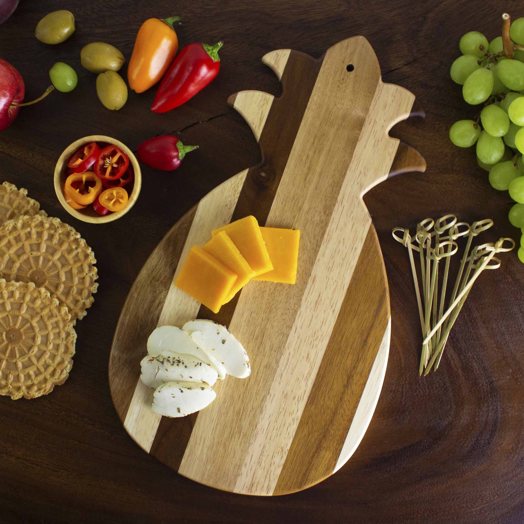 rock-branch-shiplap-series-pineapple-shaped-cutting-board image 2