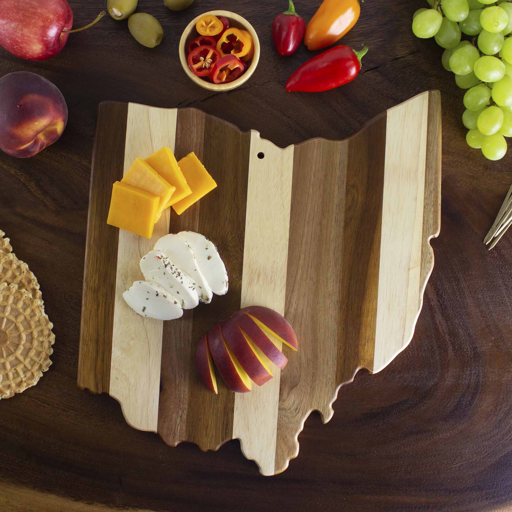 totally-bamboo-rock-branch-shiplap-series-ohio-cutting-board image 2