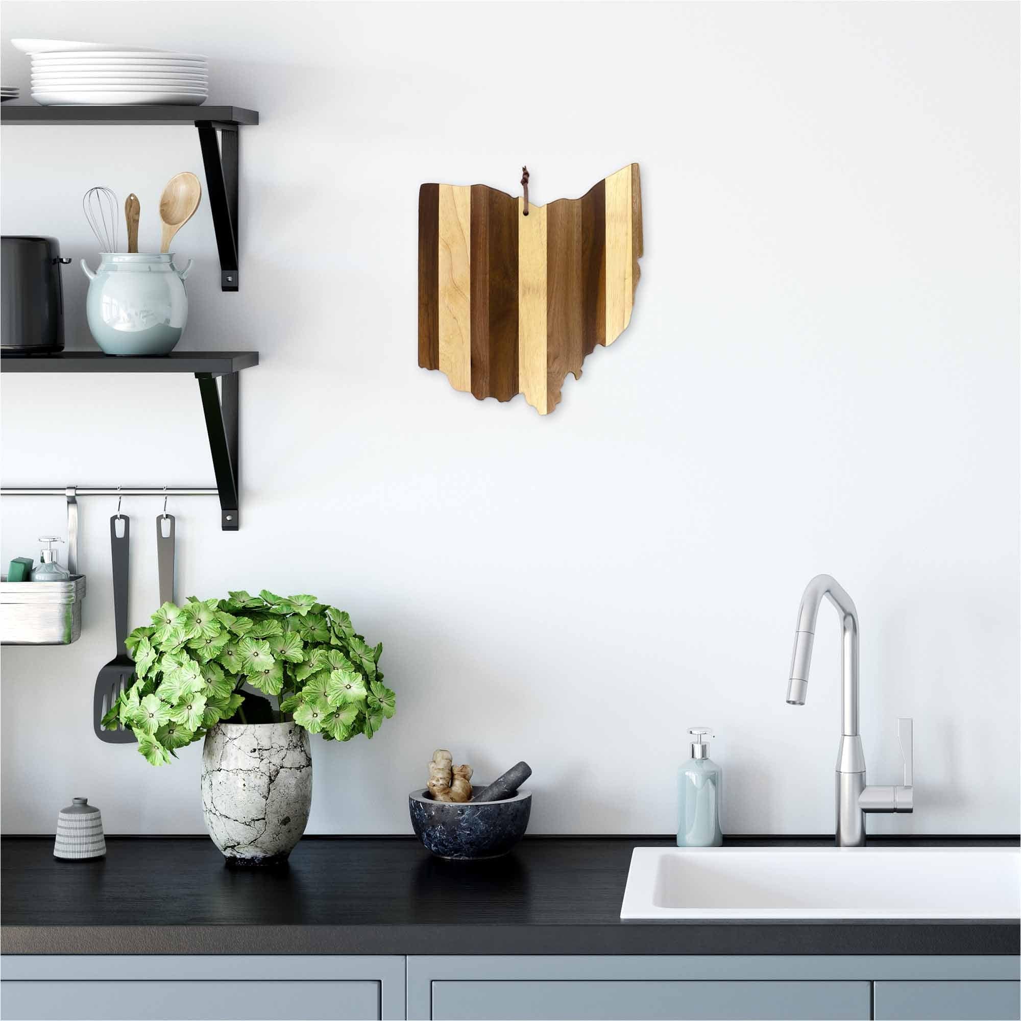totally-bamboo-rock-branch-shiplap-series-ohio-cutting-board image 3