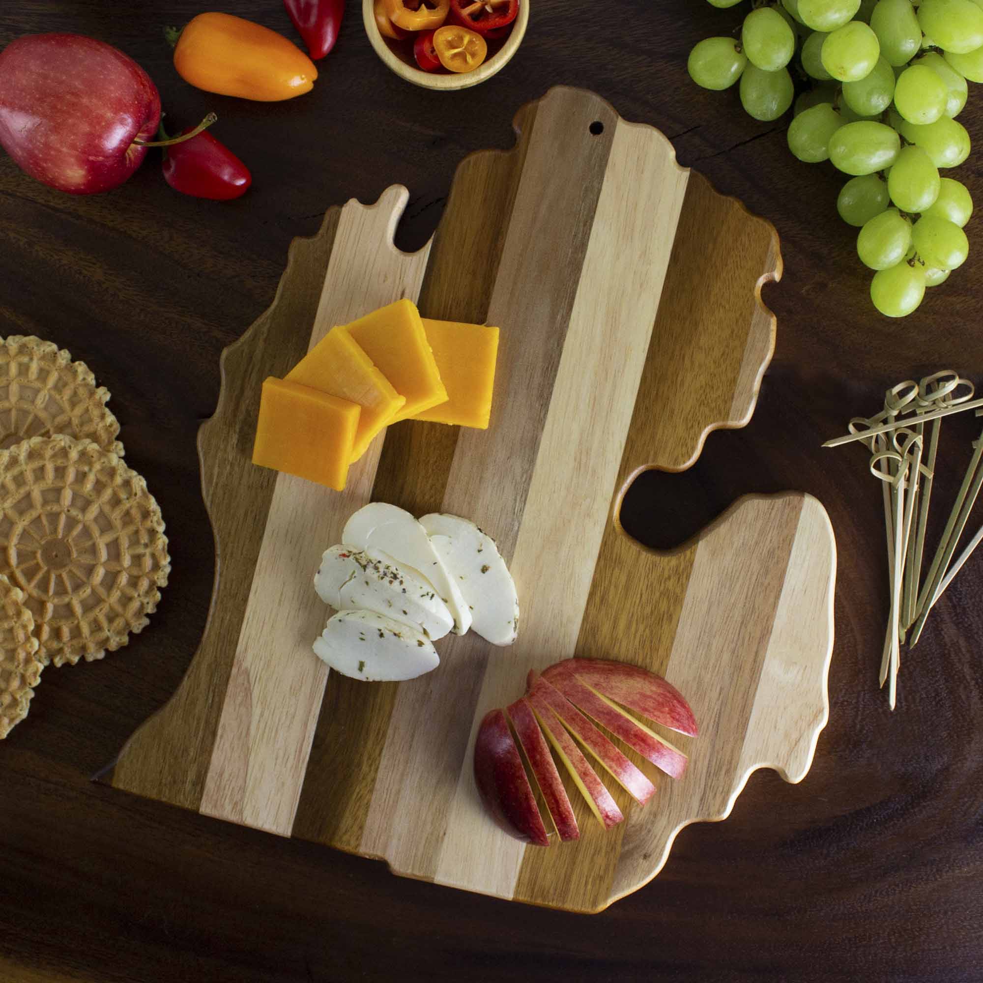 totally-bamboo-rock-branch-shiplap-series-michigan-mitten-cutting-board image 2
