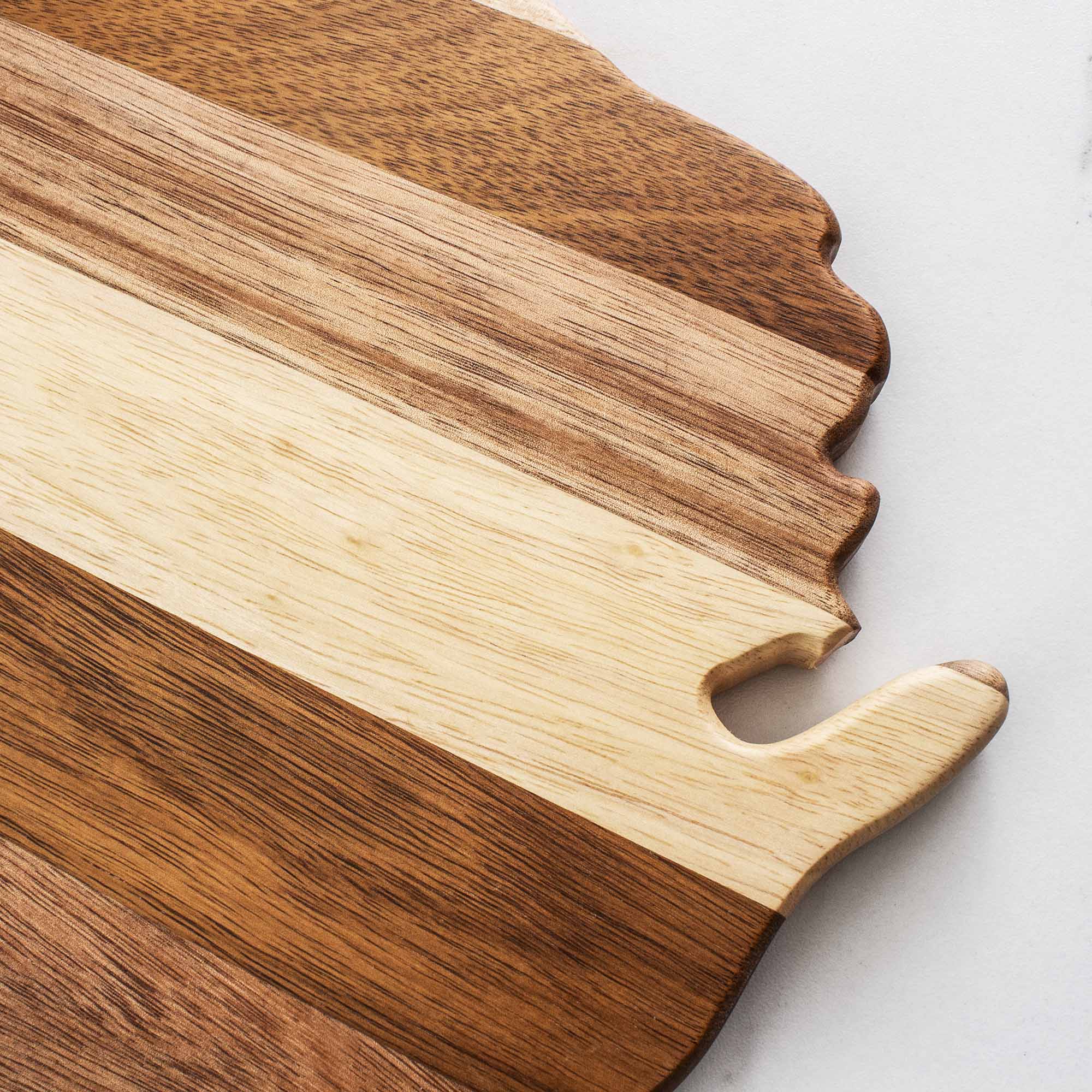 totally-bamboo-rock-branch-shiplap-wisconsin-cutting-board image 4