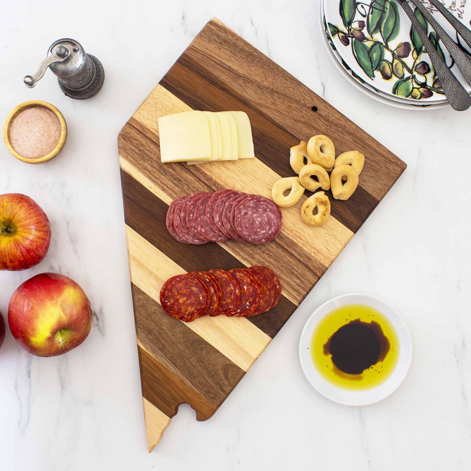 totally-bamboo-rock-branch-shiplap-series-nevada-cutting-board image 2