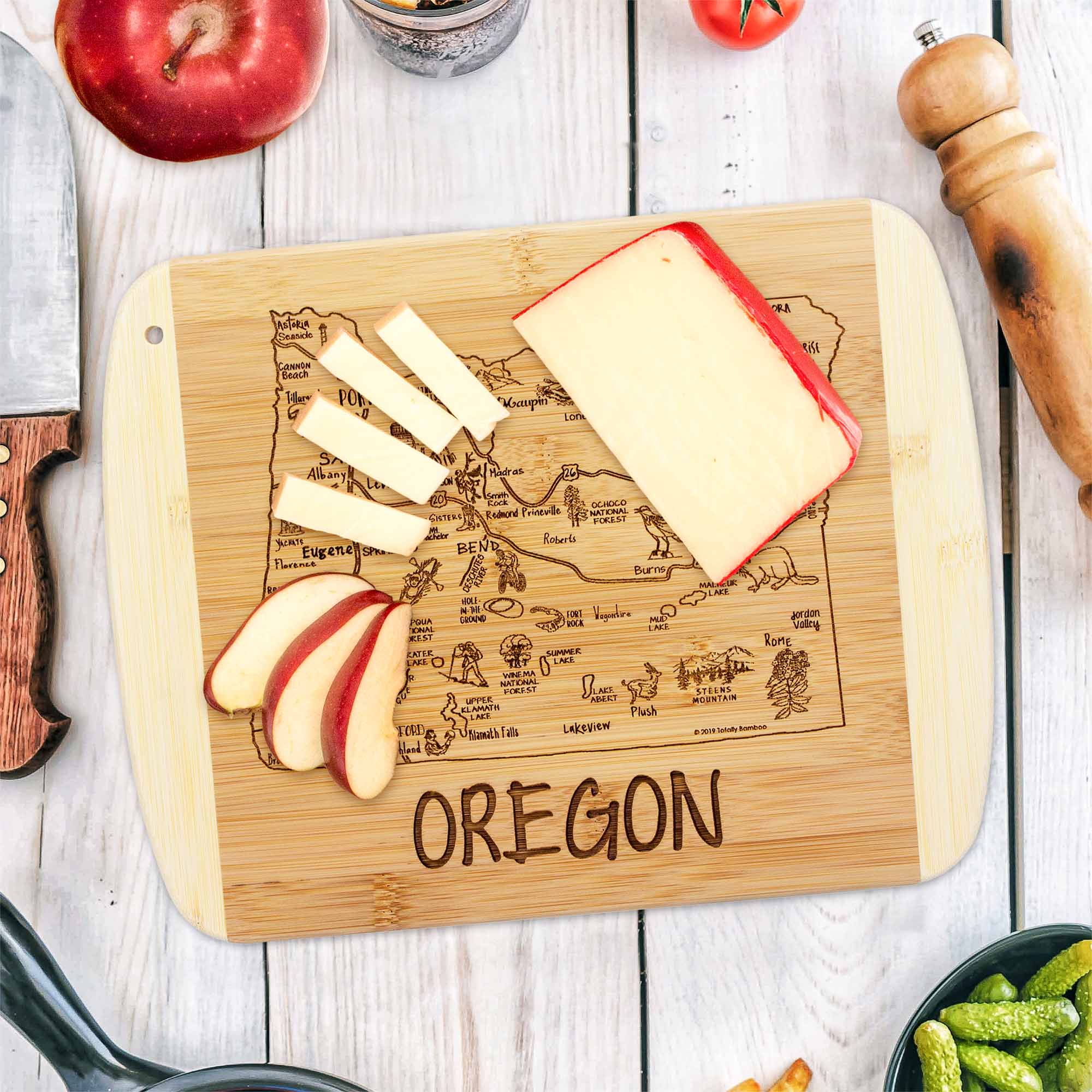 totally-bamboo-oregon-a-slice-of-life-state-shaped-cutting-board-11-x-8-75 image 2