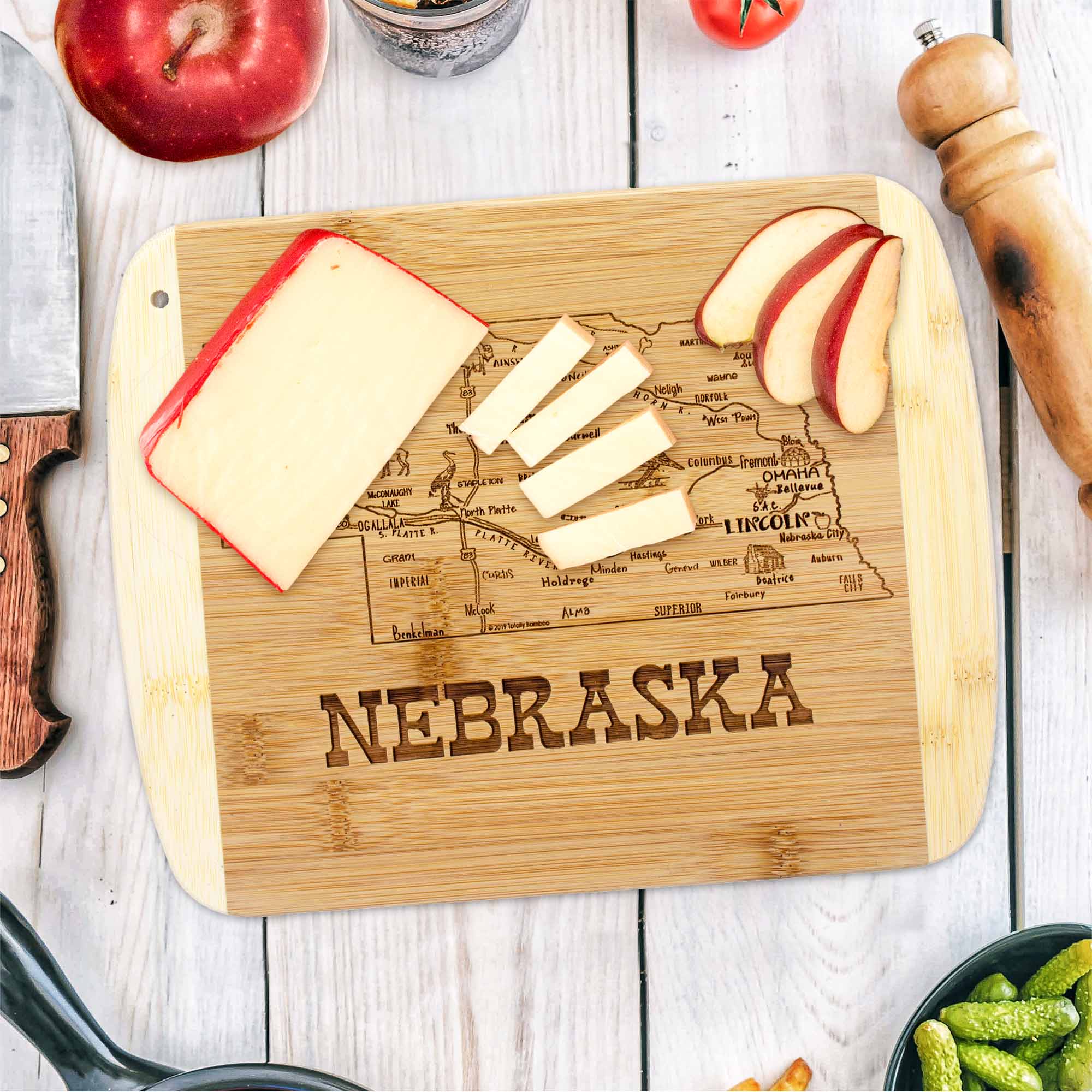 totally-bamboo-a-slice-of-life-nebraska-cutting-board-11-x-8-3-4-laser-engraved- image 2