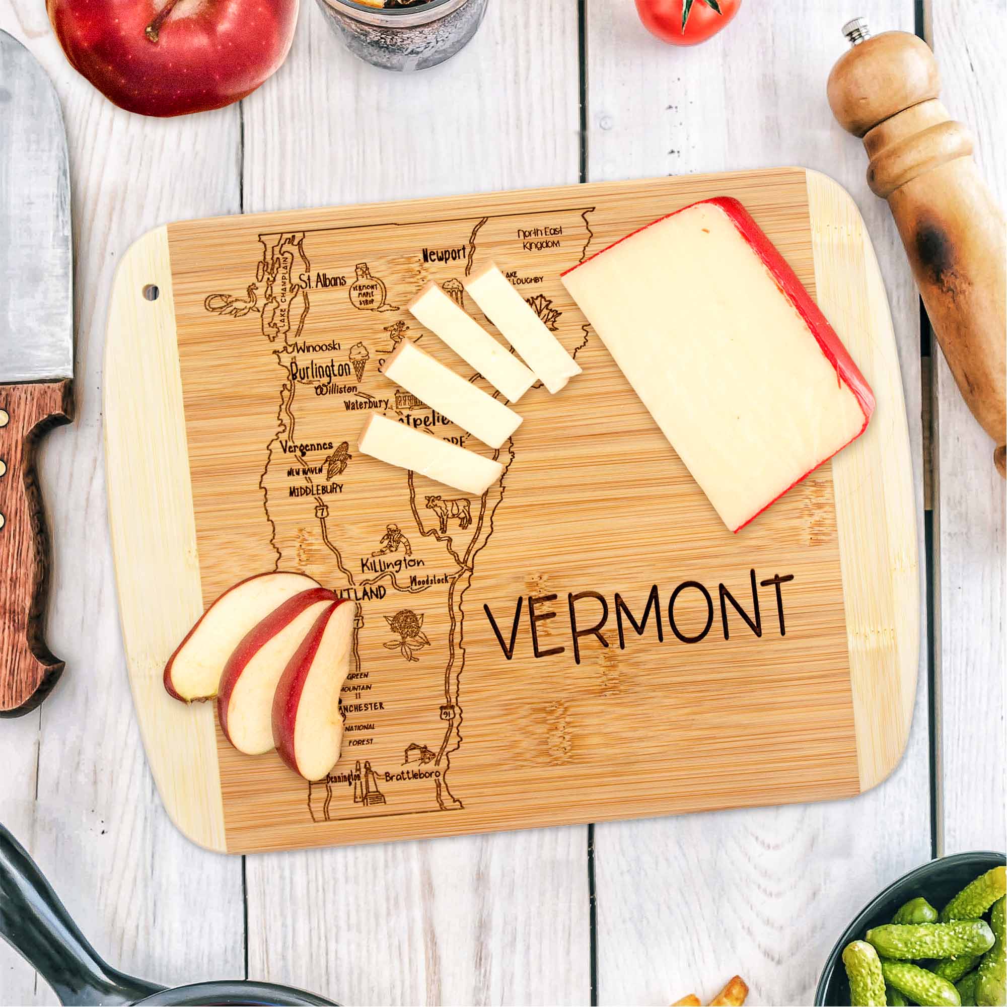totally-bamboo-a-slice-of-life-vermont-cutting-board-11-x-8-3-4 image 2