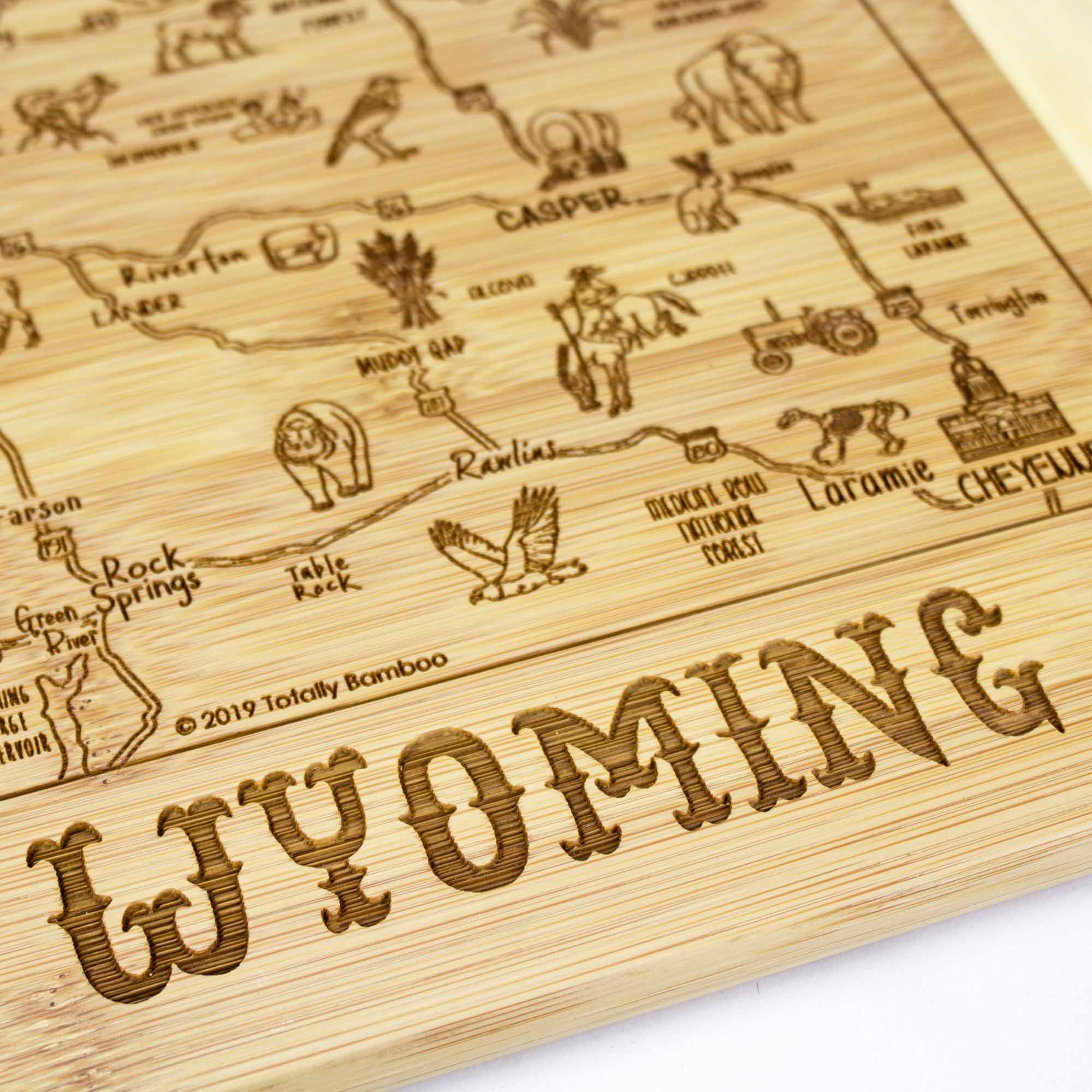 totally-bamboo-a-slice-of-life-wyoming-cutting-board-11-x-8-3-4 image 3