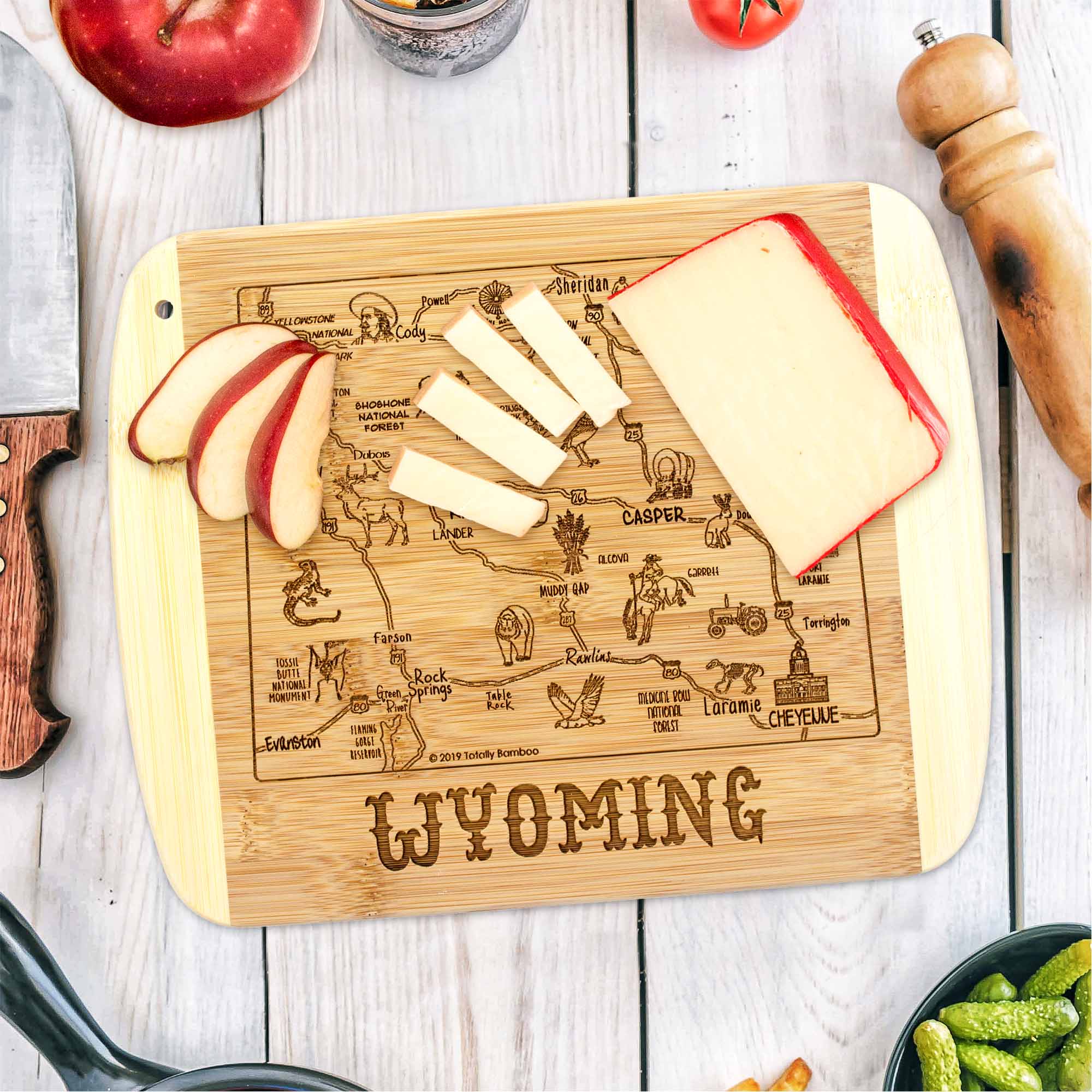 totally-bamboo-a-slice-of-life-wyoming-cutting-board-11-x-8-3-4 image 2