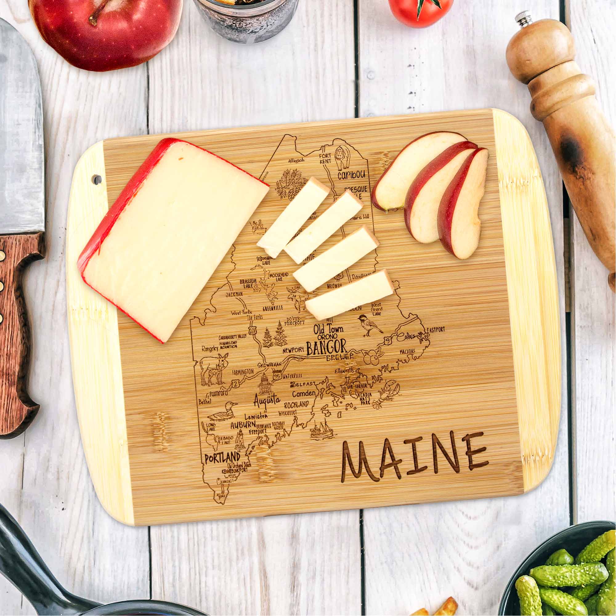 totally-bamboo-a-slice-of-life-maine-cutting-board-11-x-8-3-4 image 2