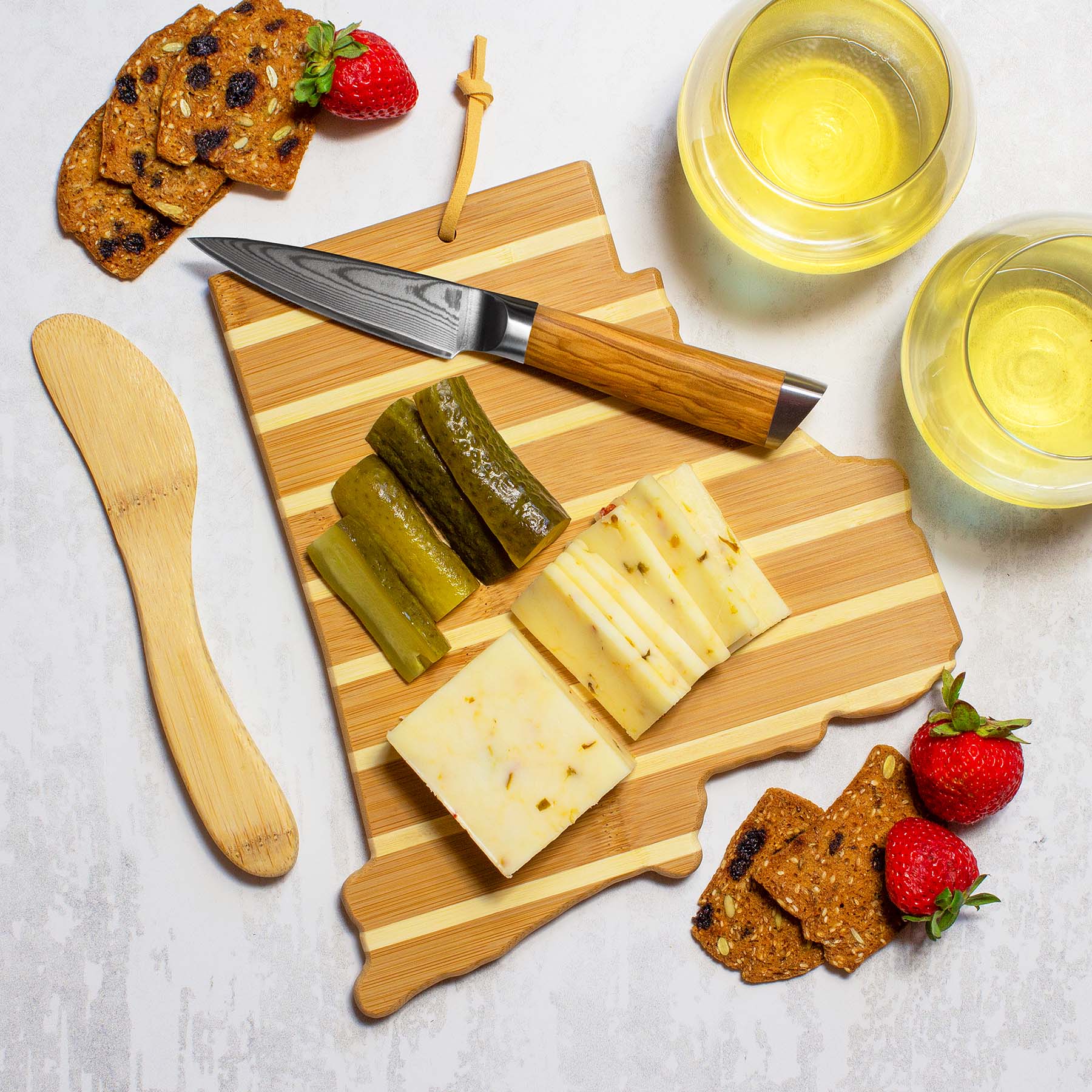 totally-bamboo-rhode-island-serving-board-with-spreader-knife-gift-set image 4