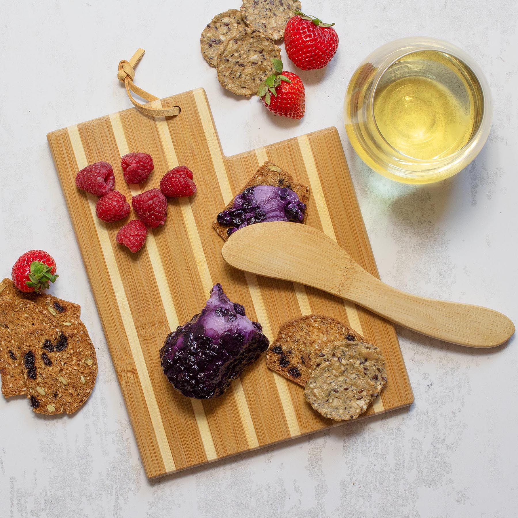 totally-bamboo-utah-serving-board-with-spreader-knife-gift-set image 2