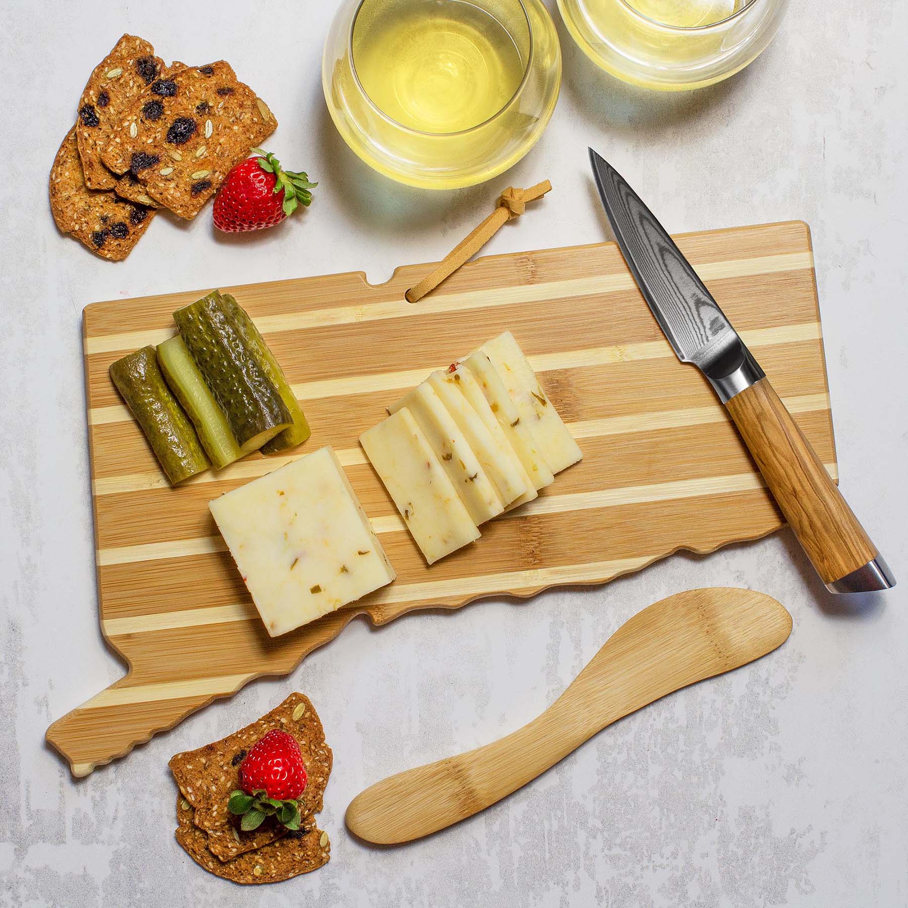 totally-bamboo-connecticut-serving-board-with-spreader-knife-gift-set image 4