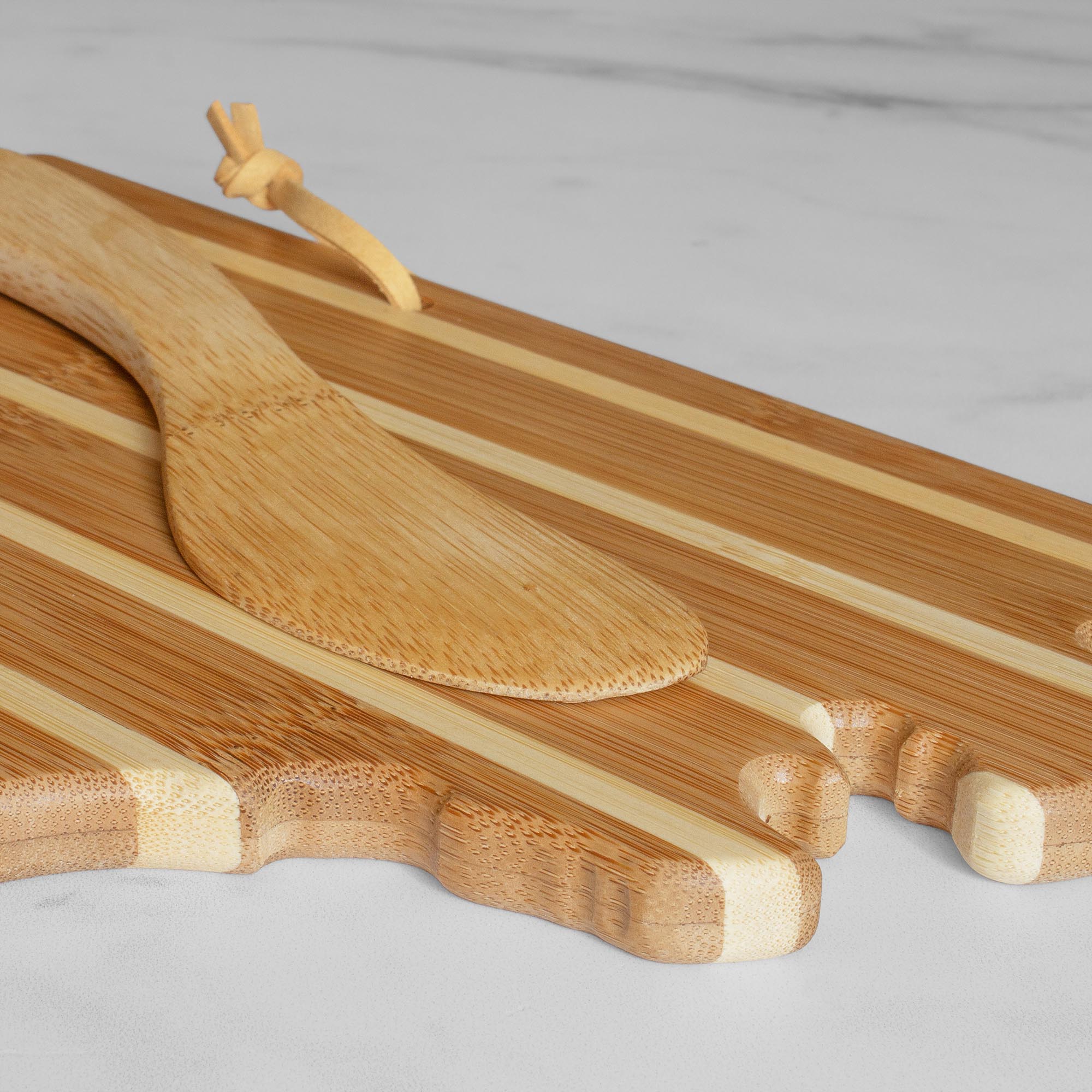 totally-bamboo-north-carolina-serving-board-with-spreader-knife-gift-set image 5