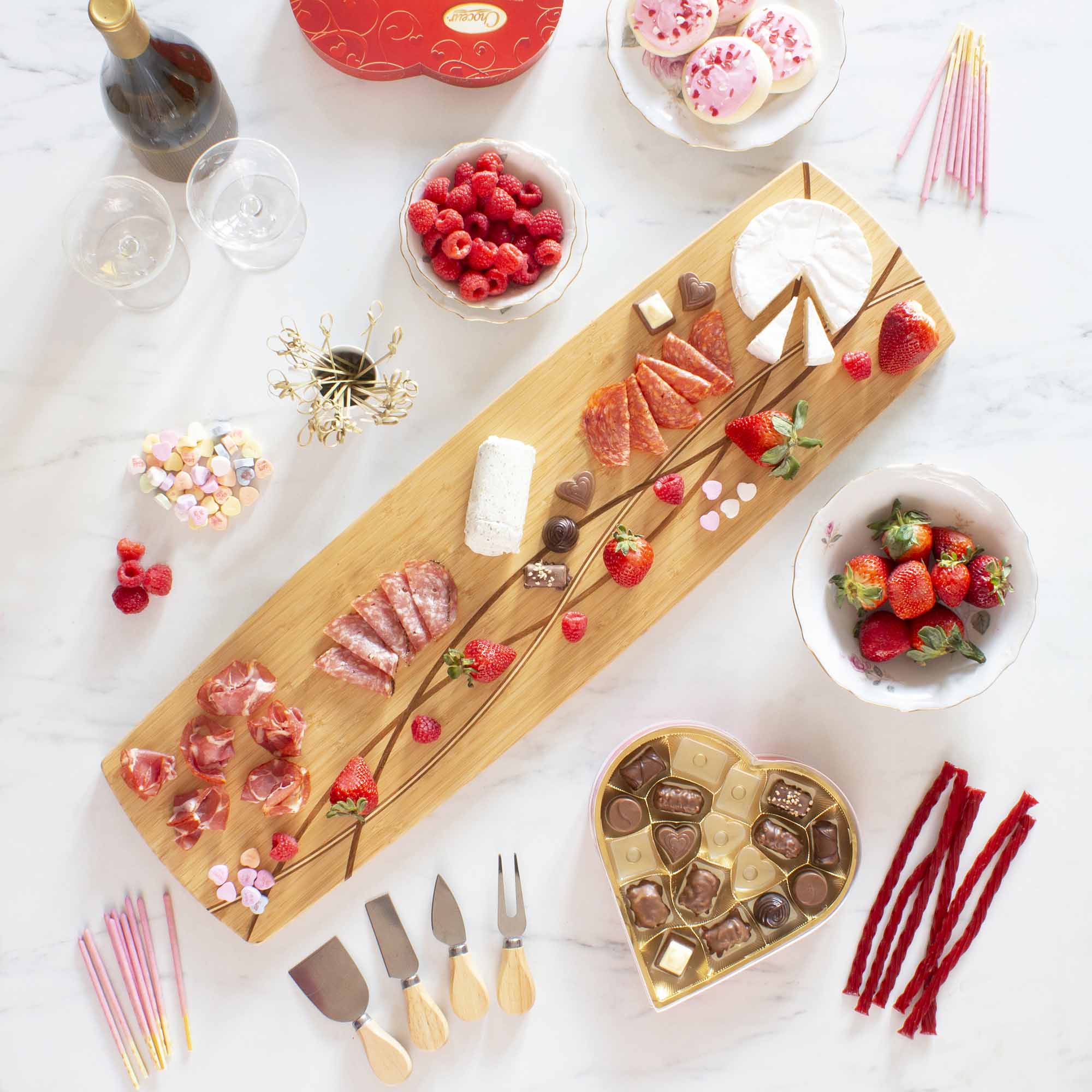 totally-bamboo-del-mar-extra-large-charcuterie-board-30-x-8-1-2 image 3