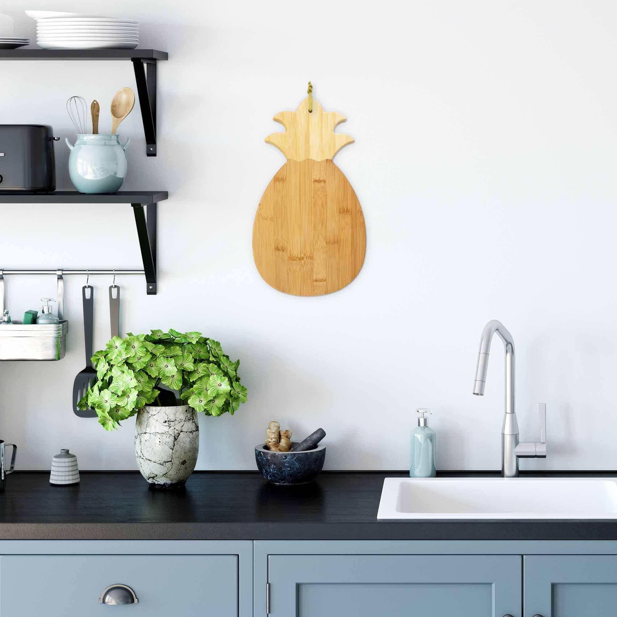 totally-bamboo-pineapple-shaped-cutting-board-with-custom-engraving-options-14-3 image 3