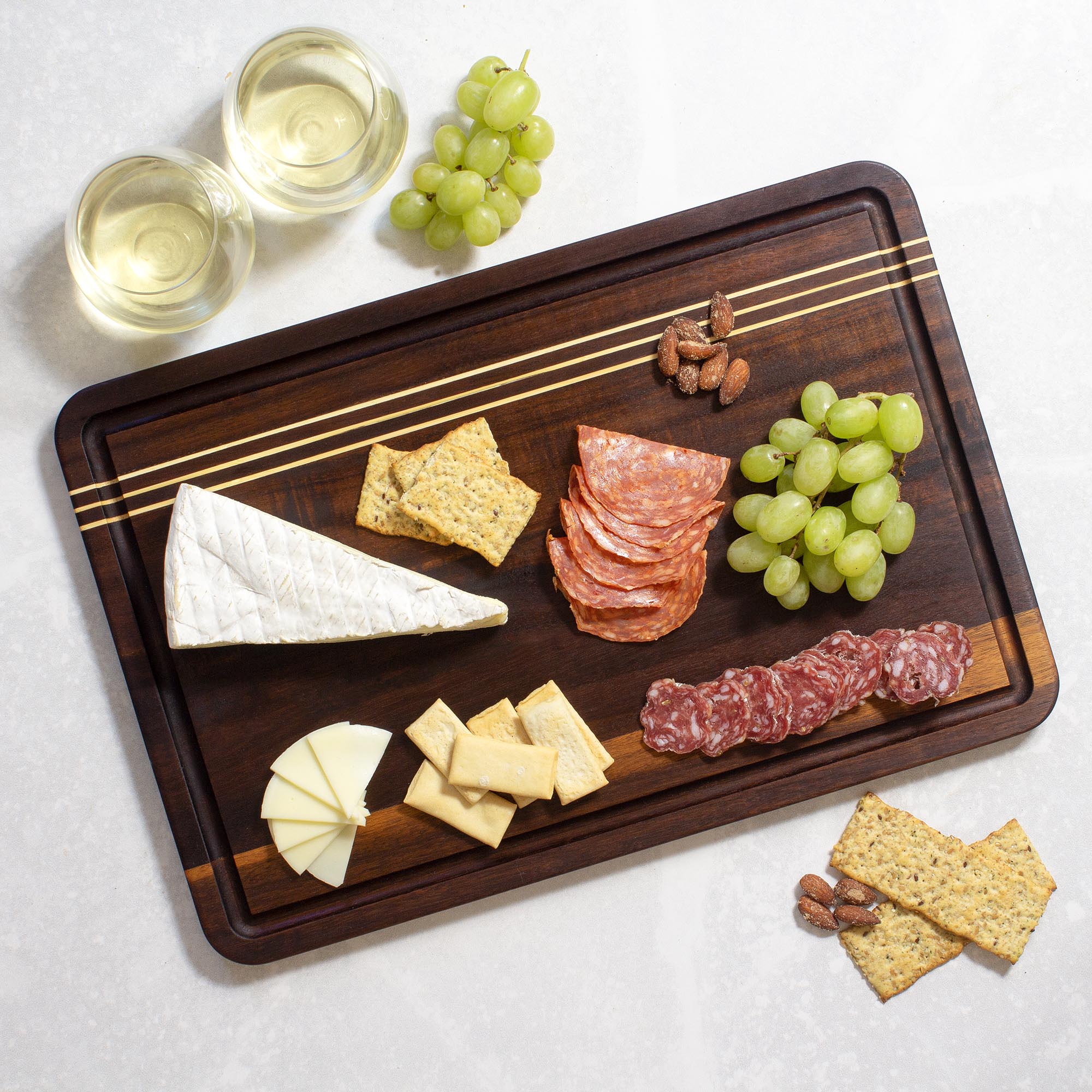 totally-bamboo-rock-branch-acacia-wood-pinstripe-cutting-board-18-1-8-x-12-1-8 image 4