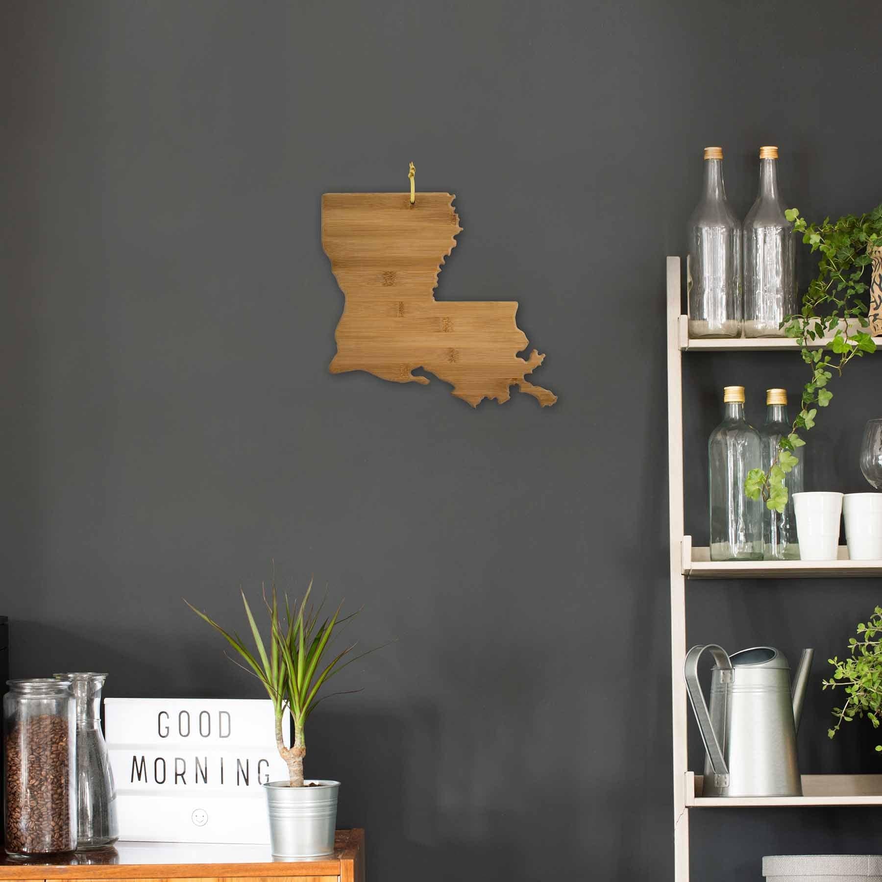 totally-bamboo-louisiana-state-shaped-cutting-board-13-x-12 image 3