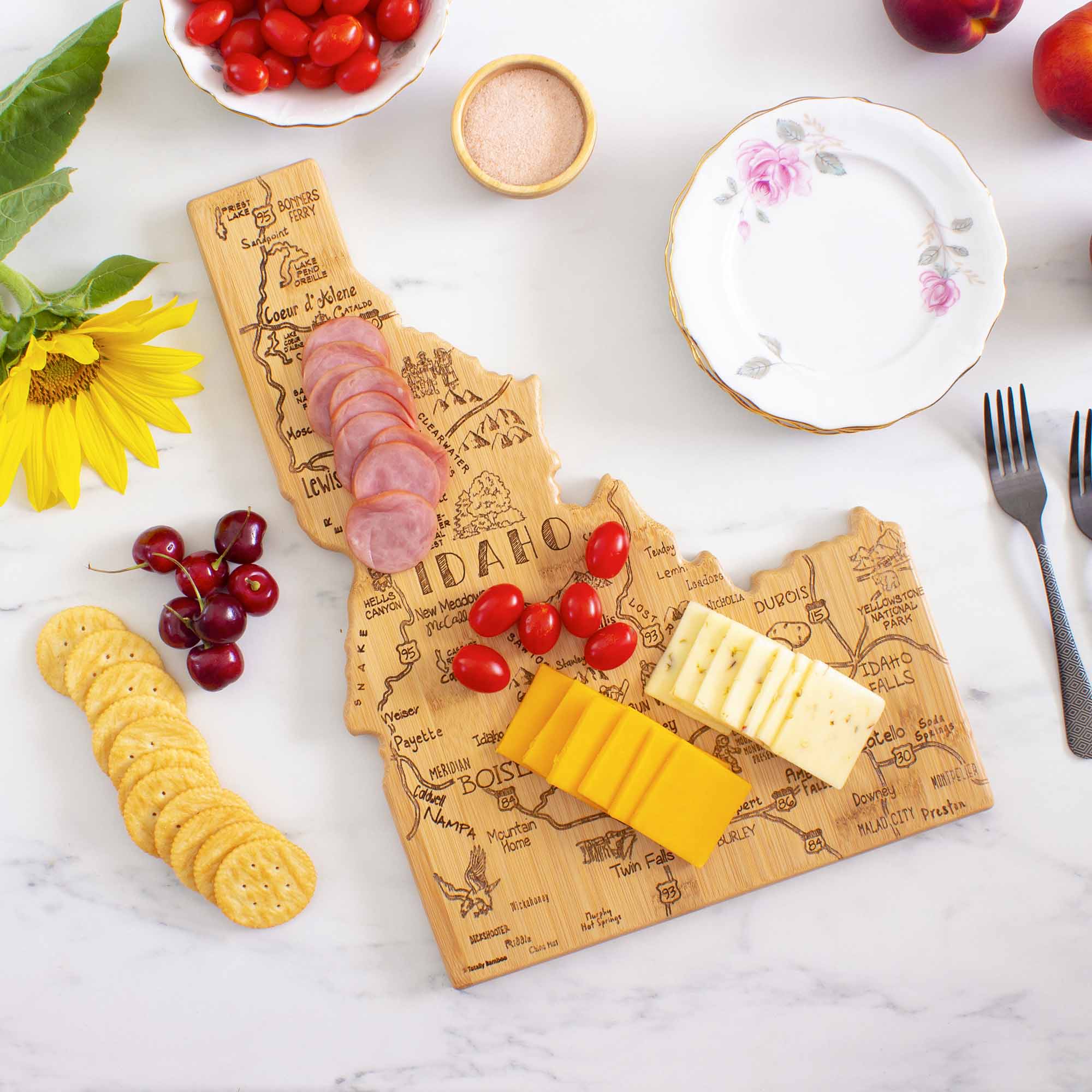 totally-bamboo-destination-idaho-cutting-board-15-x-10-1-2 image 2