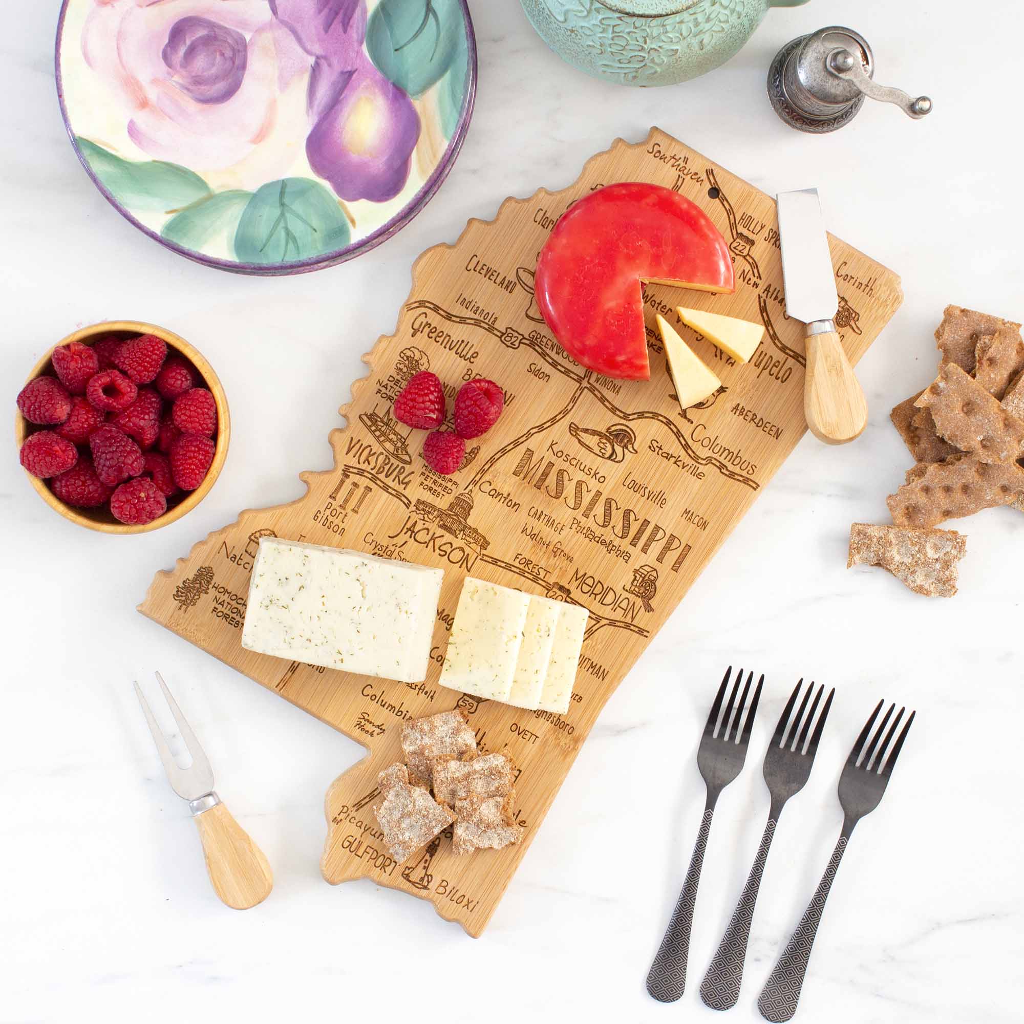 totally-bamboo-destination-mississippi-cutting-board-16-1-2-x-9-3-4 image 2