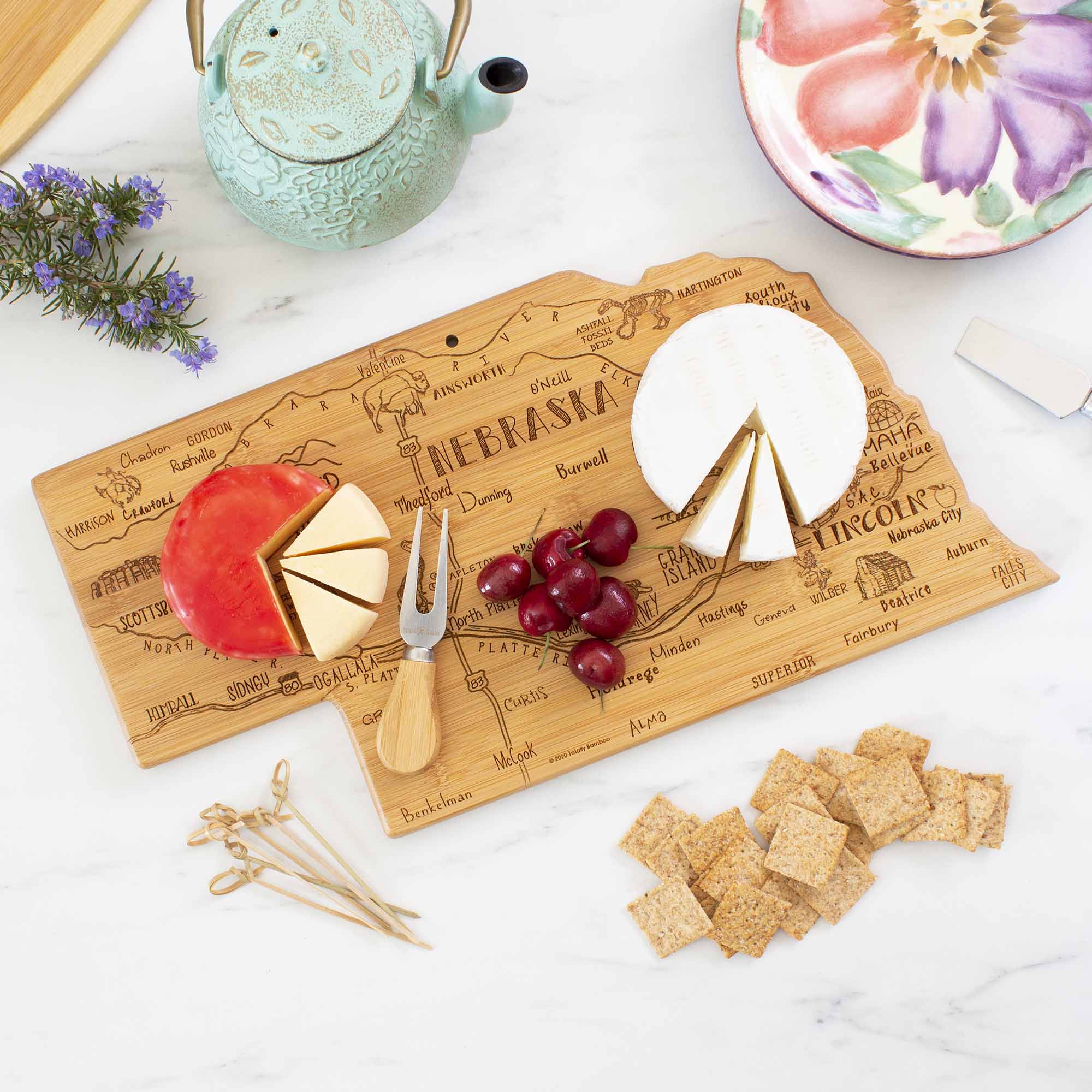 totally-bamboo-destination-nebraska-cutting-board-17-3-4-x-9 image 2