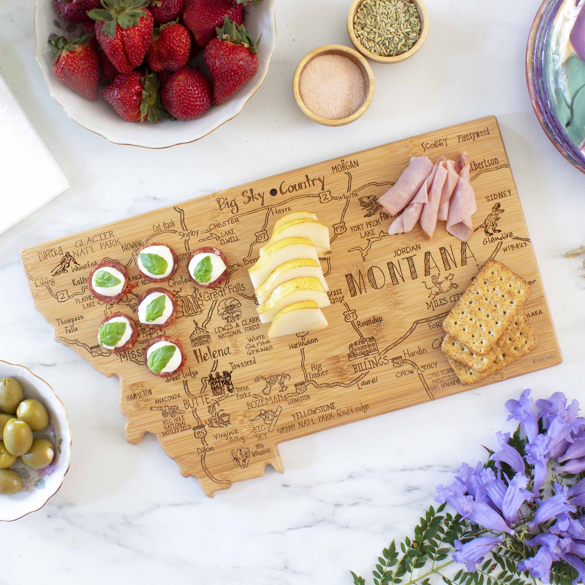 totally-bamboo-destination-montana-cutting-board-16-x-9-1-2 image 2
