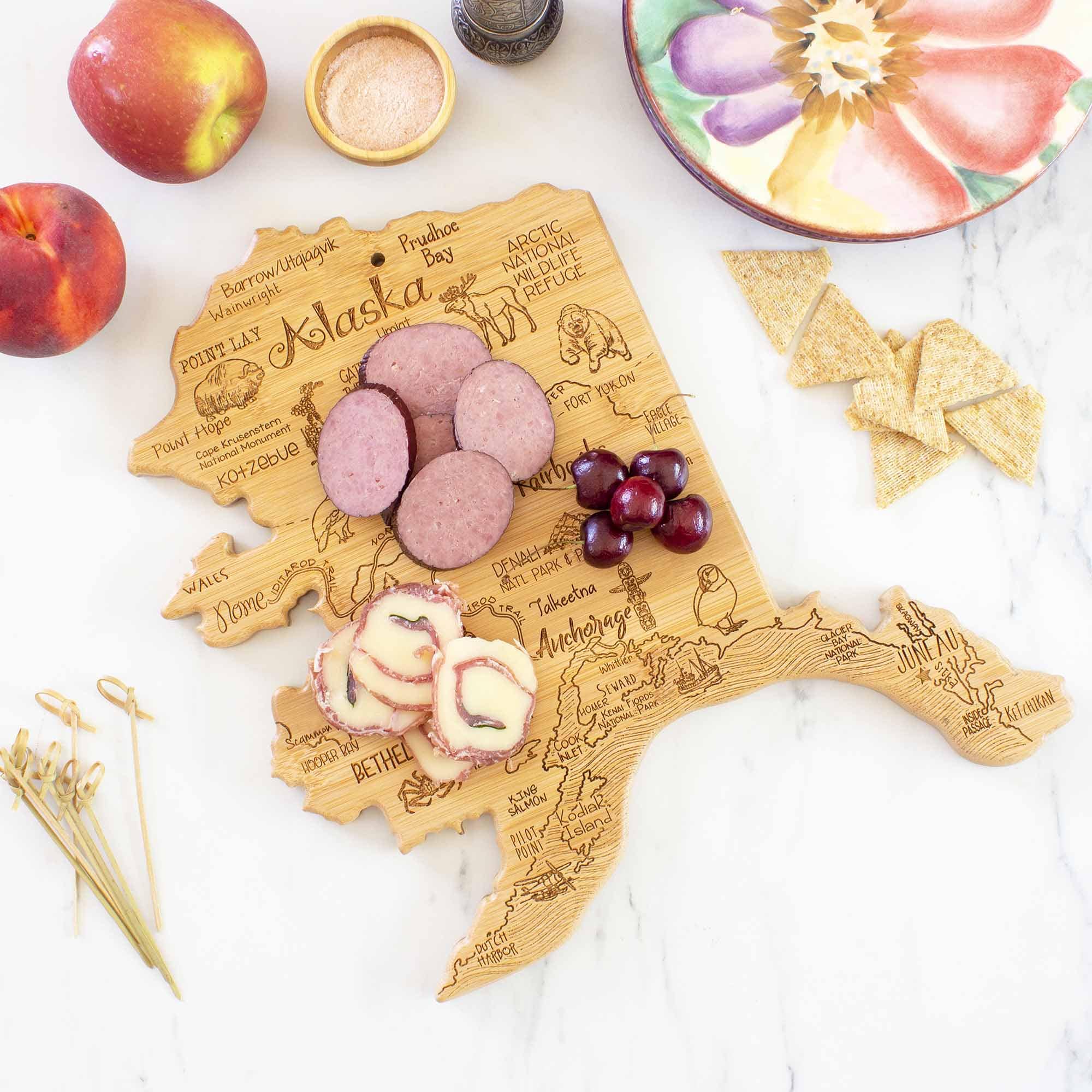 totally-bamboo-destination-alaska-cutting-board-13-375-x-13-5 image 2