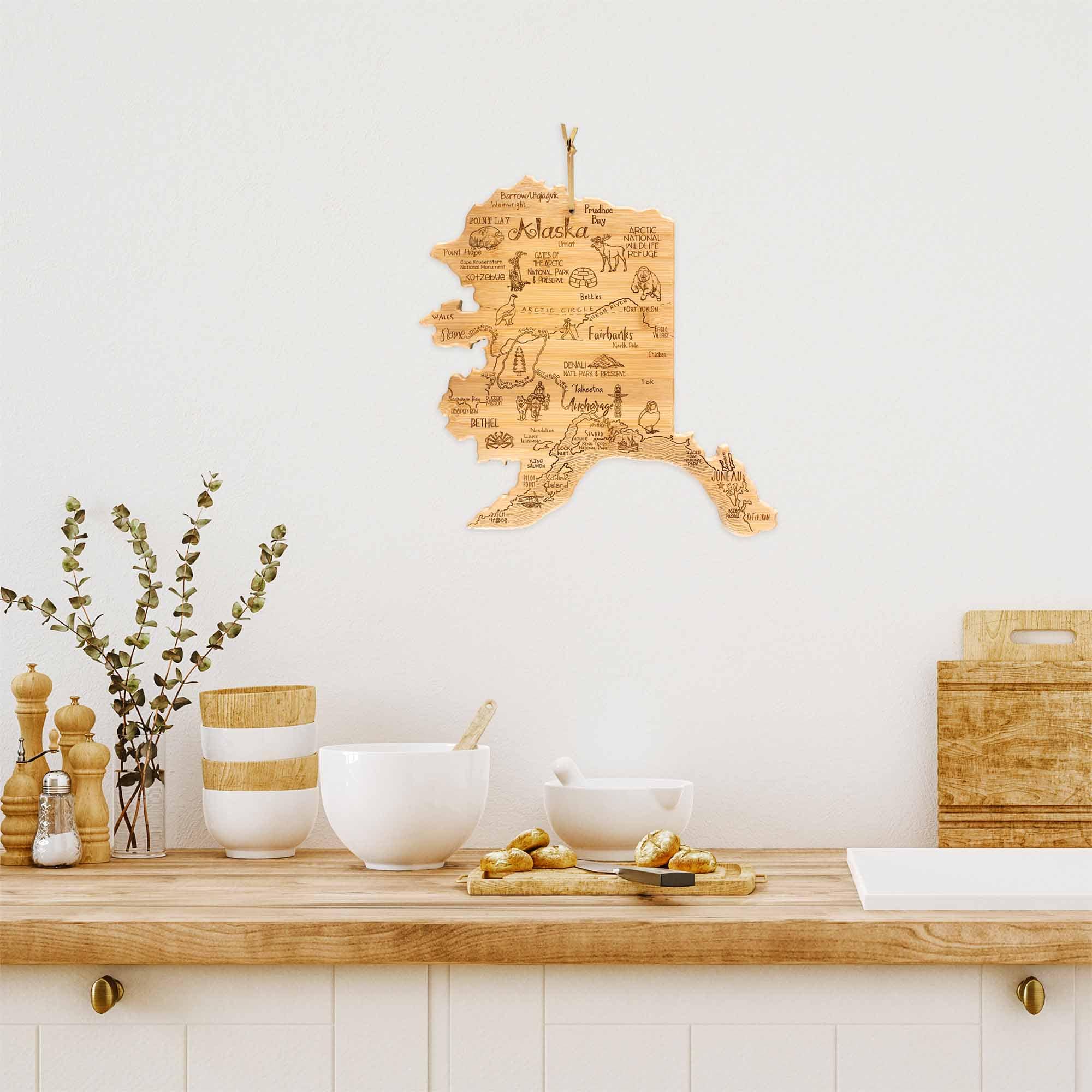 totally-bamboo-destination-alaska-cutting-board-13-375-x-13-5 image 3