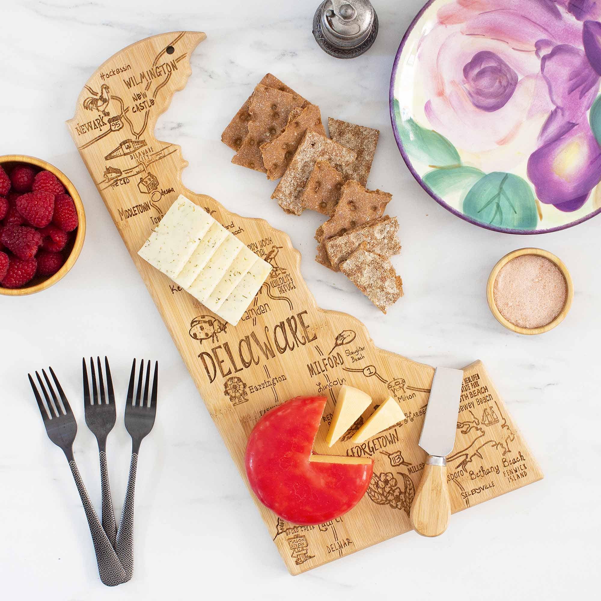 totally-bamboo-destination-delaware-cutting-board-16-1-2-x-9-1-2 image 2