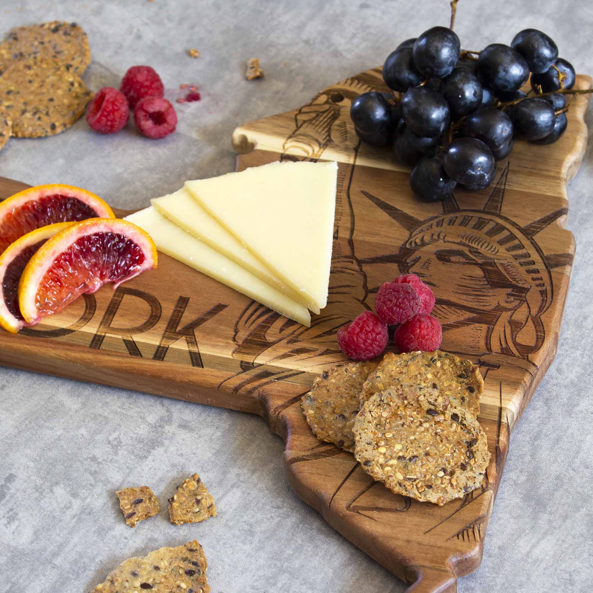 totally-bamboo-rock-branch-origins-series-new-york-cutting-board image 6
