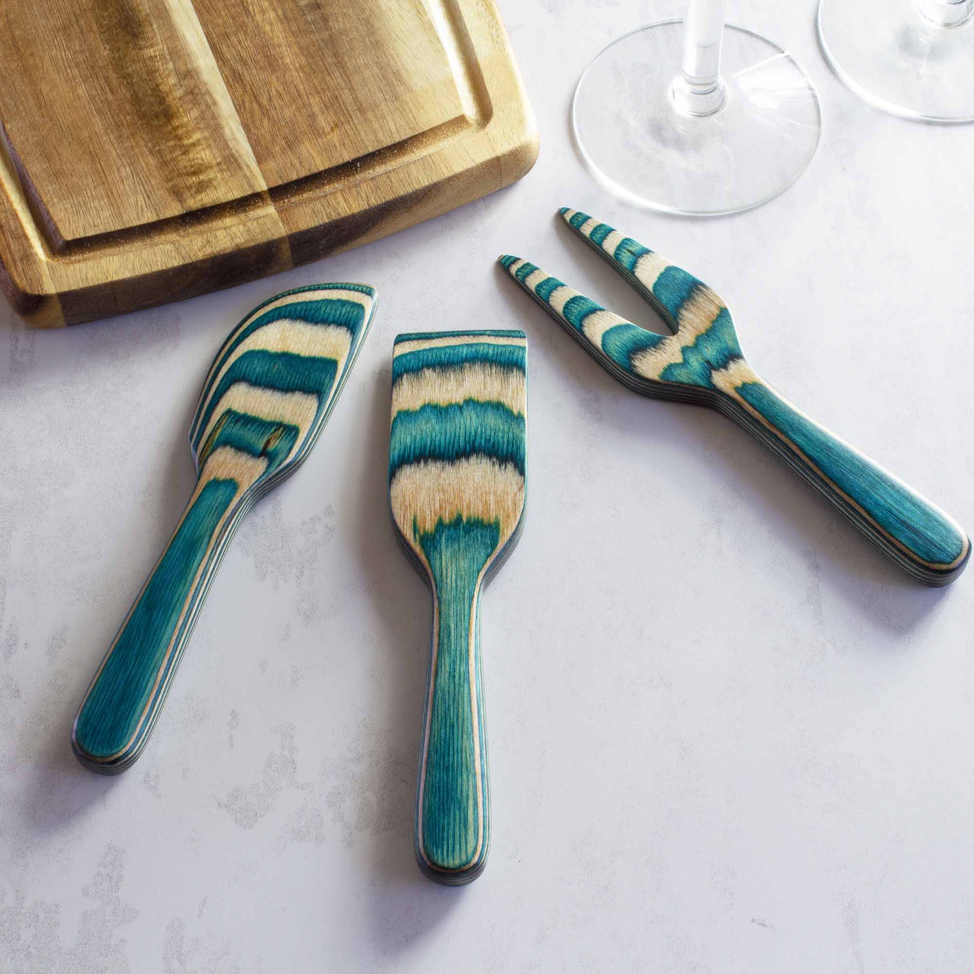 totally-bamboo-baltique-mykonos-collection-3-piece-cheese-tool-set image 3