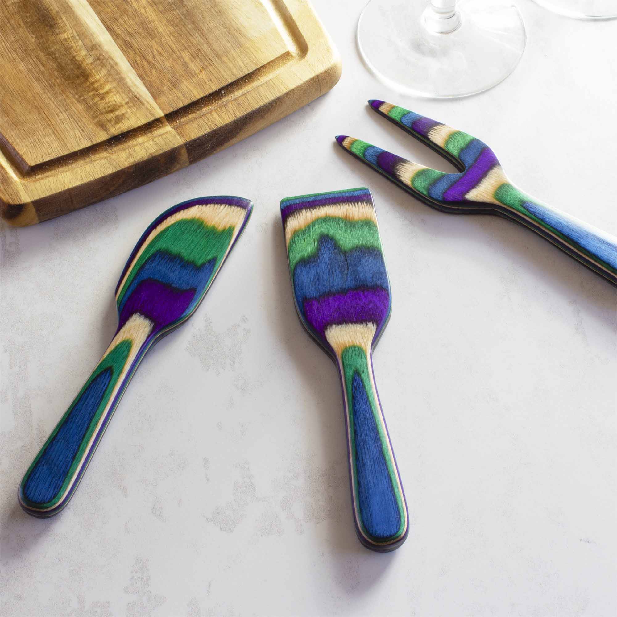 totally-bamboo-baltique-mumbai-collection-3-piece-cheese-tool-set image 2