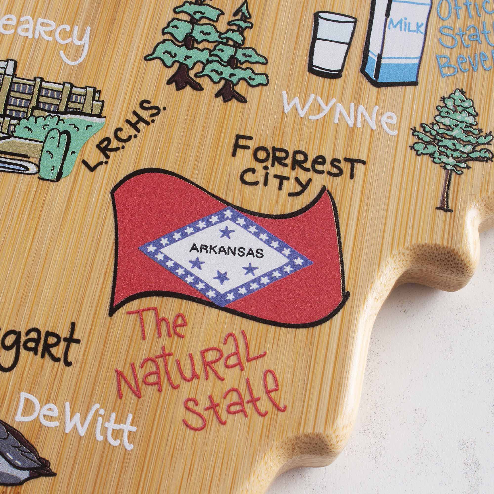totally-bamboo-arkansas-state-shaped-cutting-board-with-fish-kiss-artwork-by-ann image 5