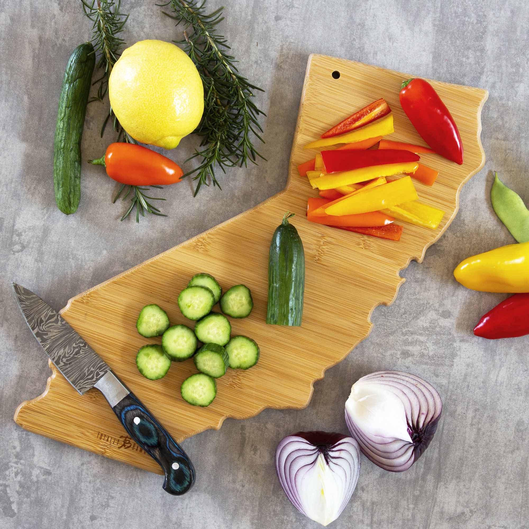 totally-bamboo-california-state-shaped-cutting-board-with-artwork-by-fish-kiss image 4