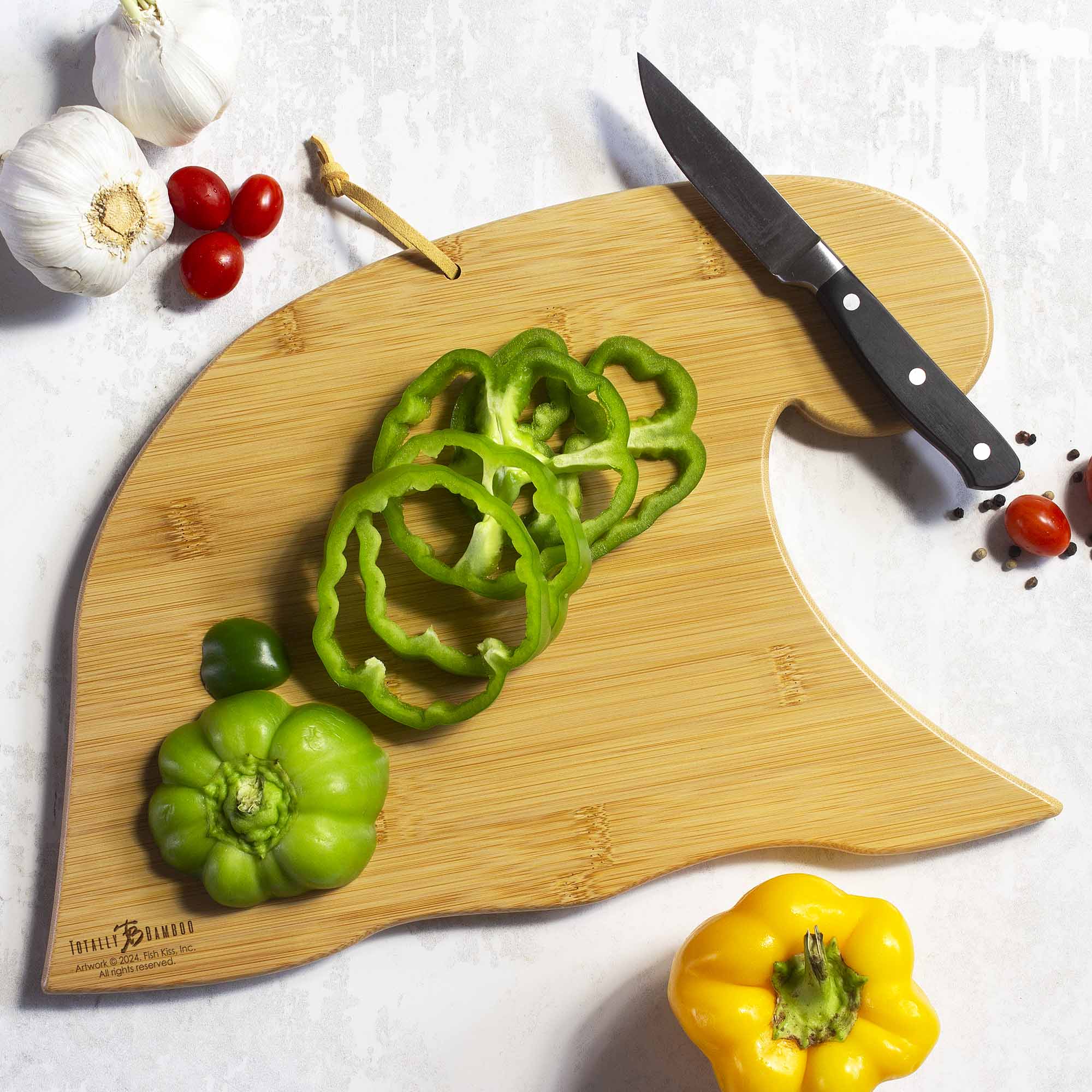 totally-bamboo-hawaiian-islands-fish-kiss-cutting-board-with-artwork image 3