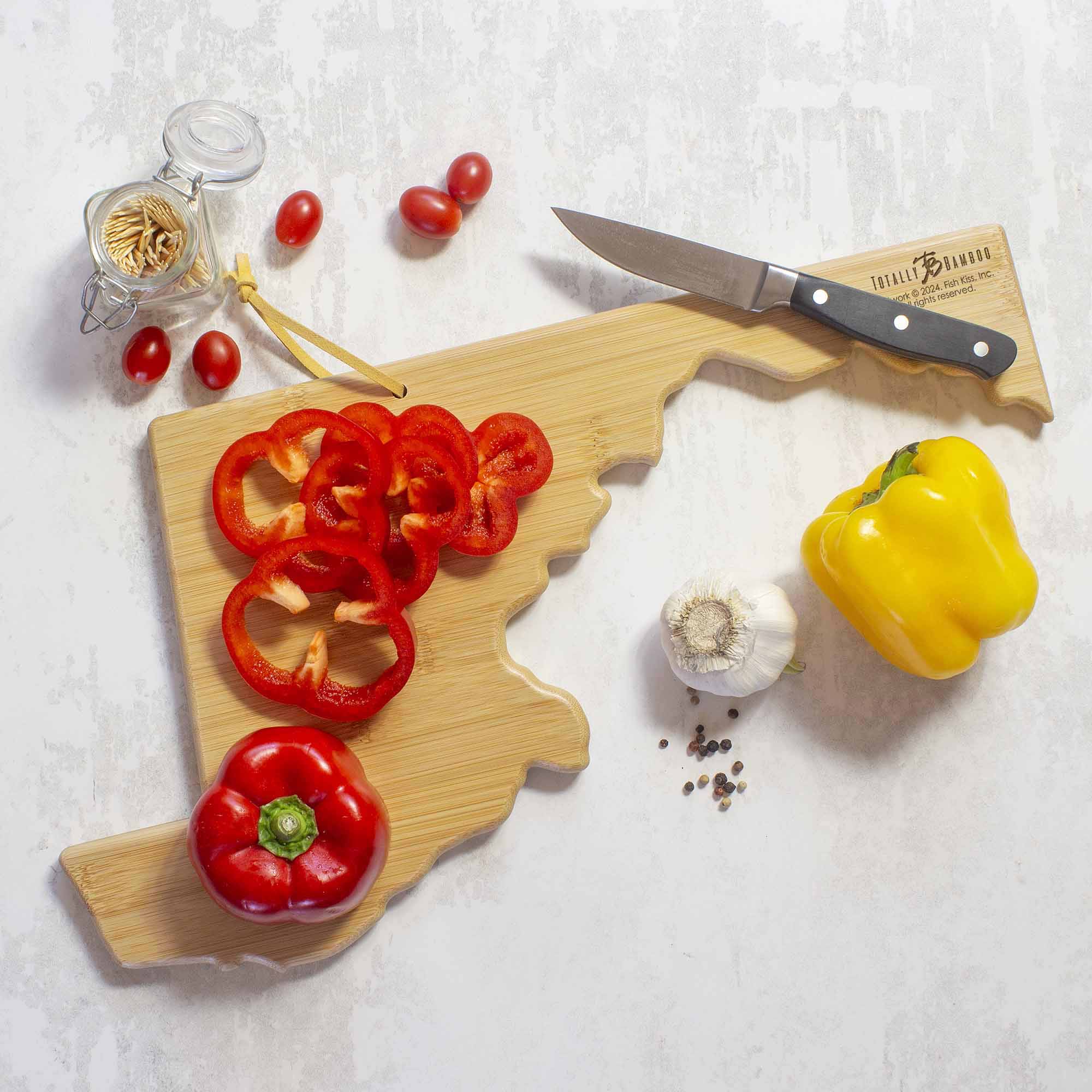 totally-bamboo-maryland-cutting-board-with-artwork-by-fish-kiss image 3