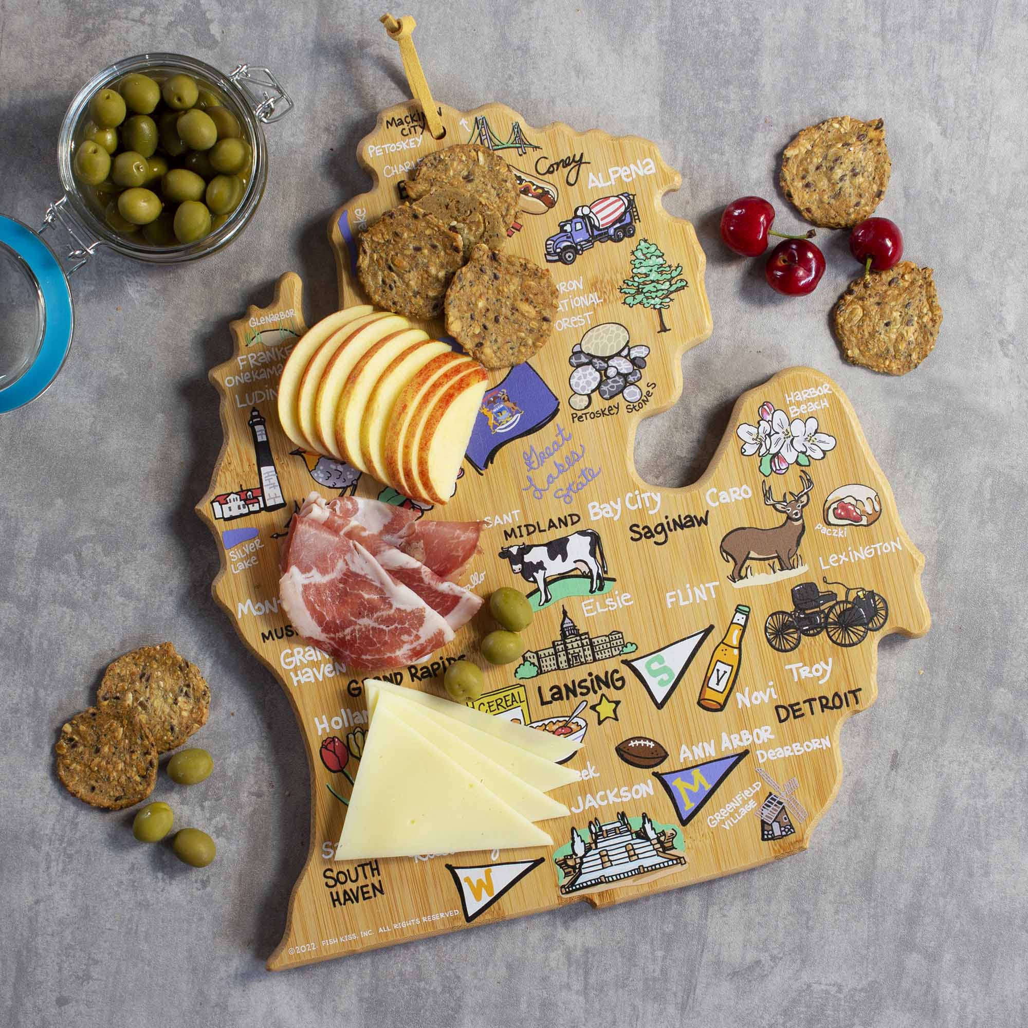 totally-bamboo-michigan-mitten-cutting-board-with-artwork-by-fish-kiss image 2