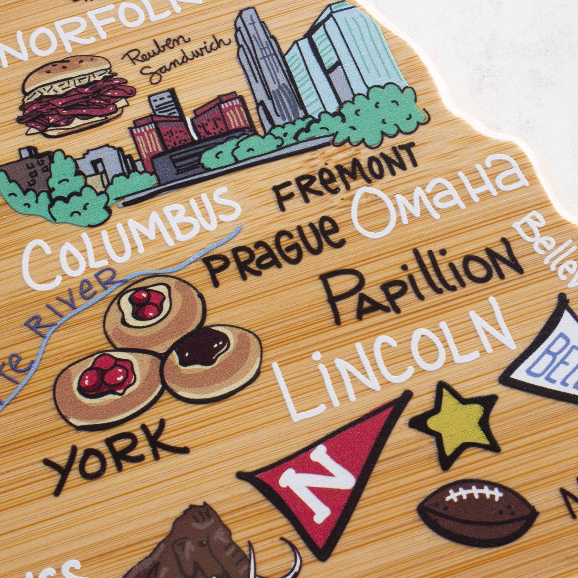 totally-bamboo-nebraska-cutting-board-with-artwork-by-fish-kiss image 5