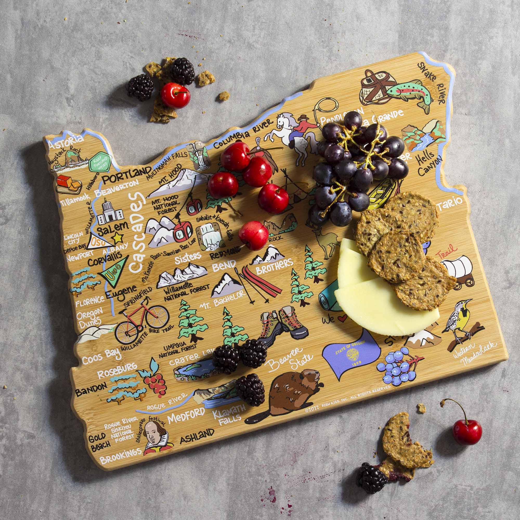 totally-bamboo-oregon-cutting-board-with-artwork-by-fish-kiss image 2