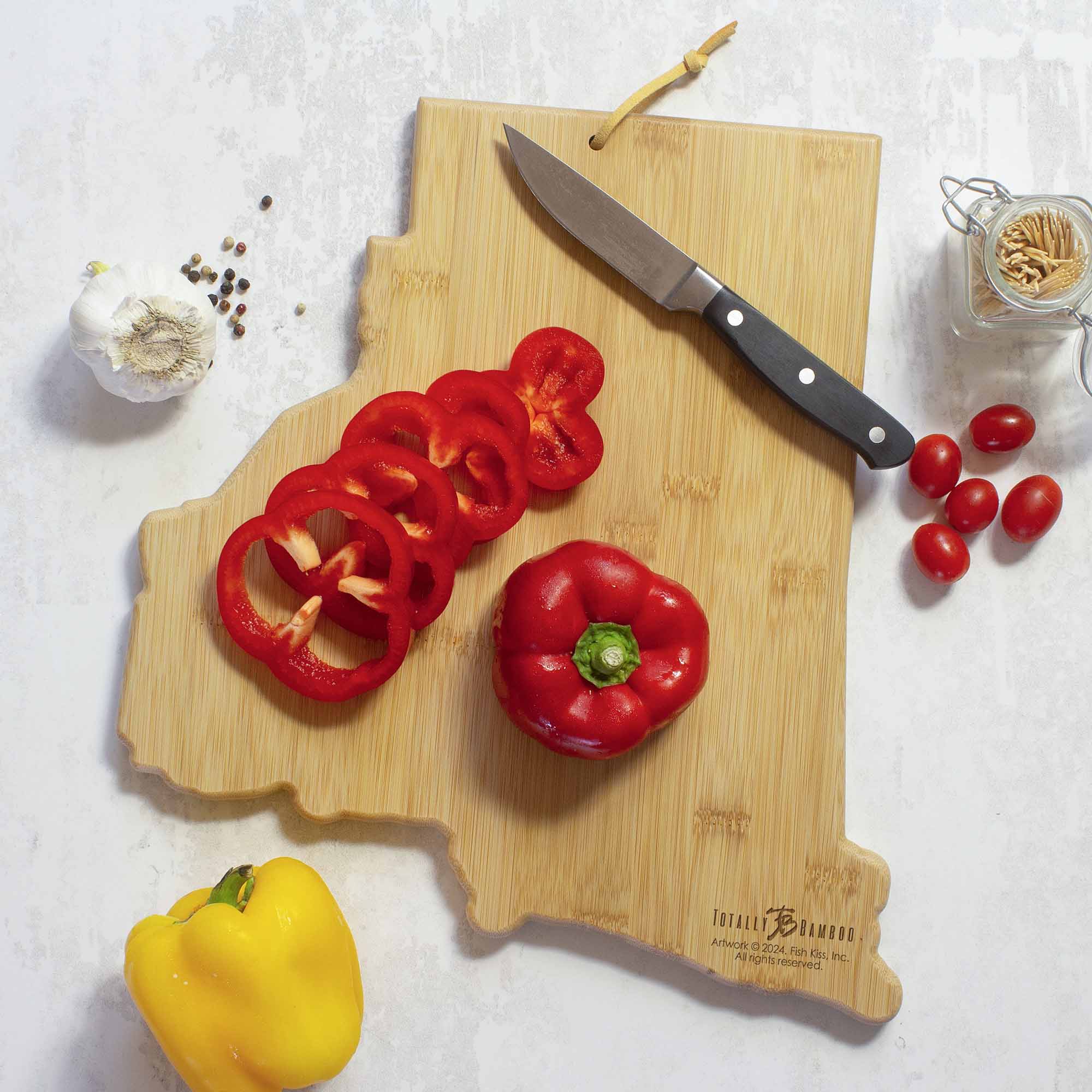 totally-bamboo-rhode-island-state-shaped-cutting-board-with-artwork-by-fish-kiss image 3