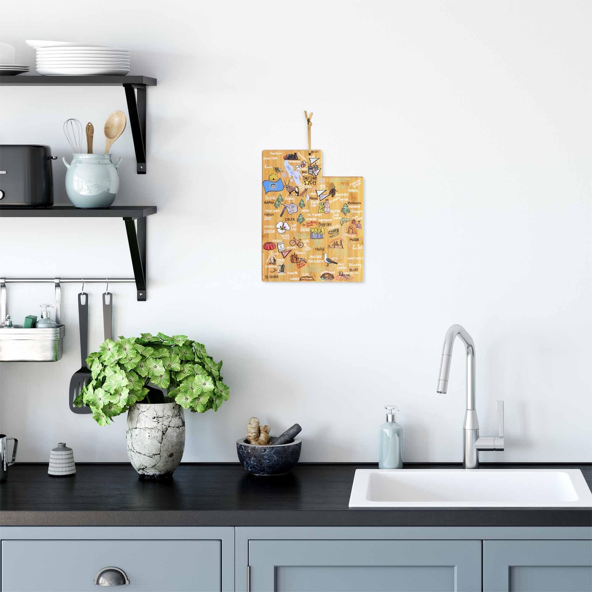 totally-bamboo-utah-cutting-board-with-artwork-by-fish-kiss image 3