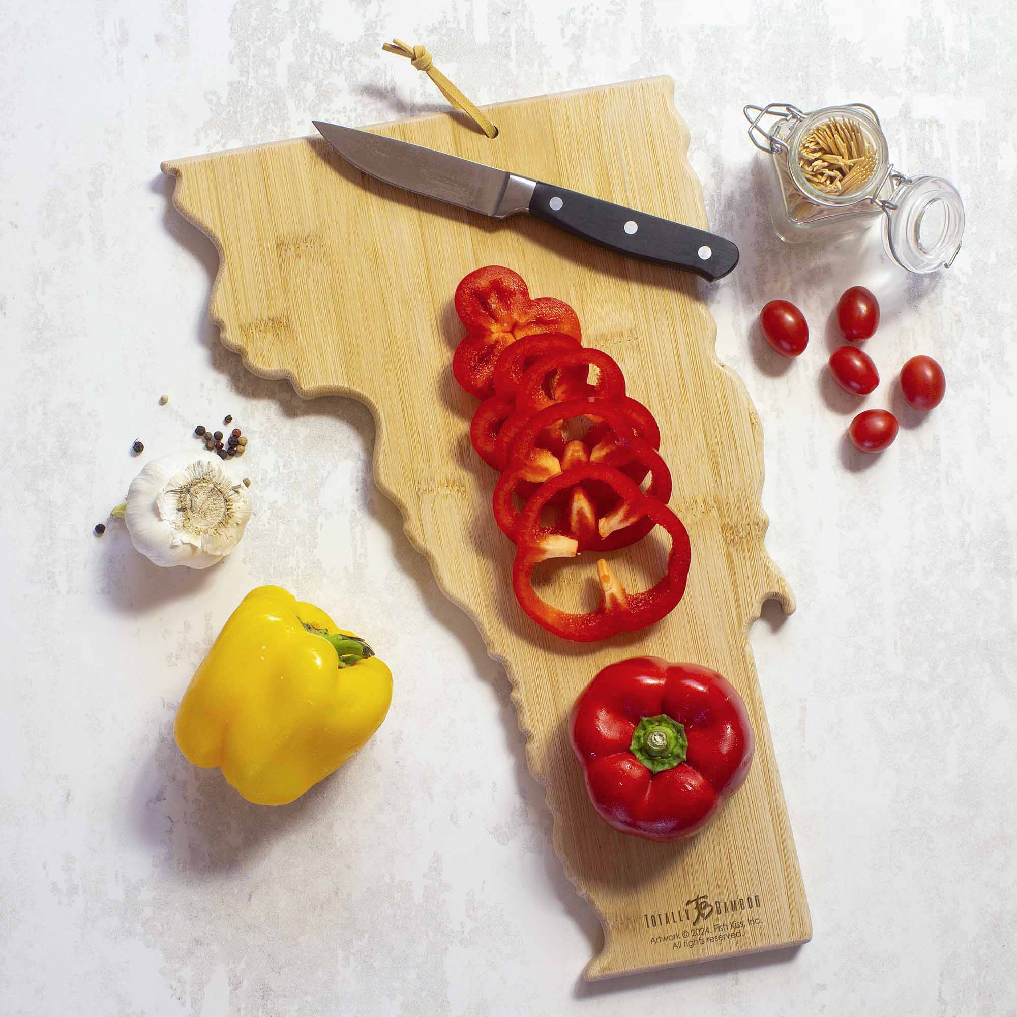 totally-bamboo-vermont-cutting-board-with-artwork-by-fish-kiss image 3