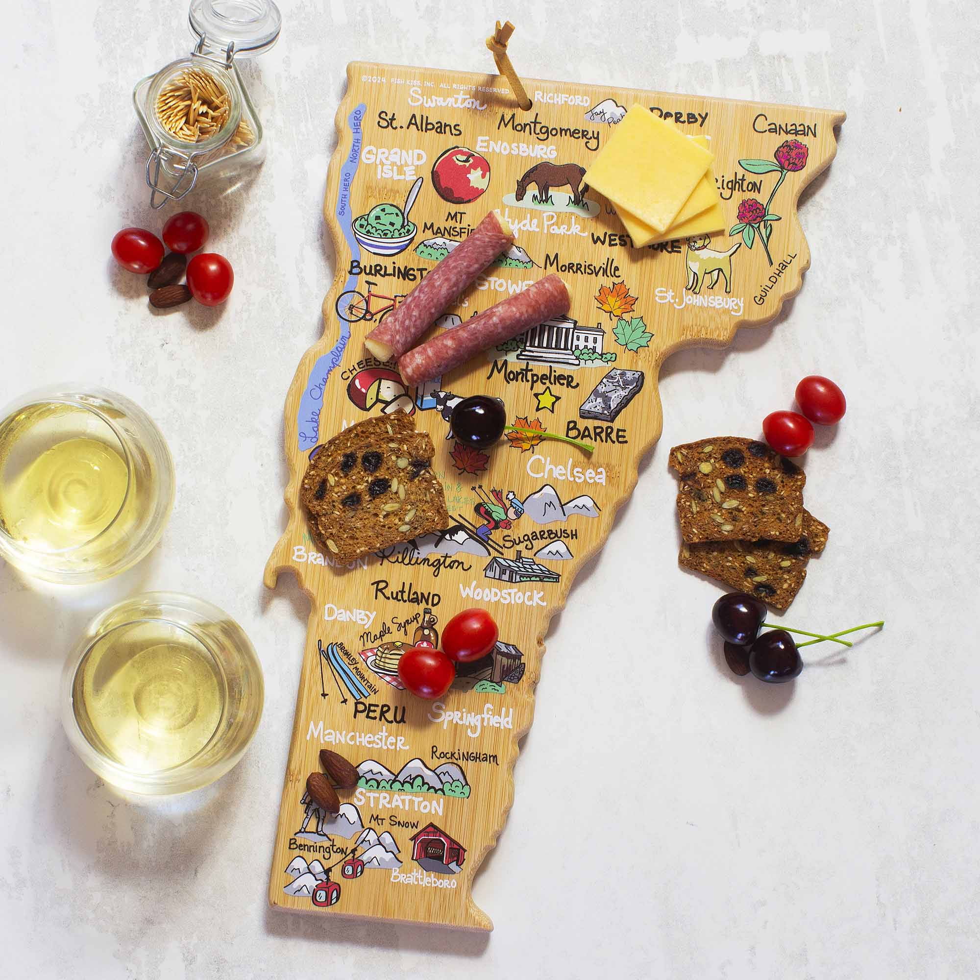 totally-bamboo-vermont-cutting-board-with-artwork-by-fish-kiss image 2