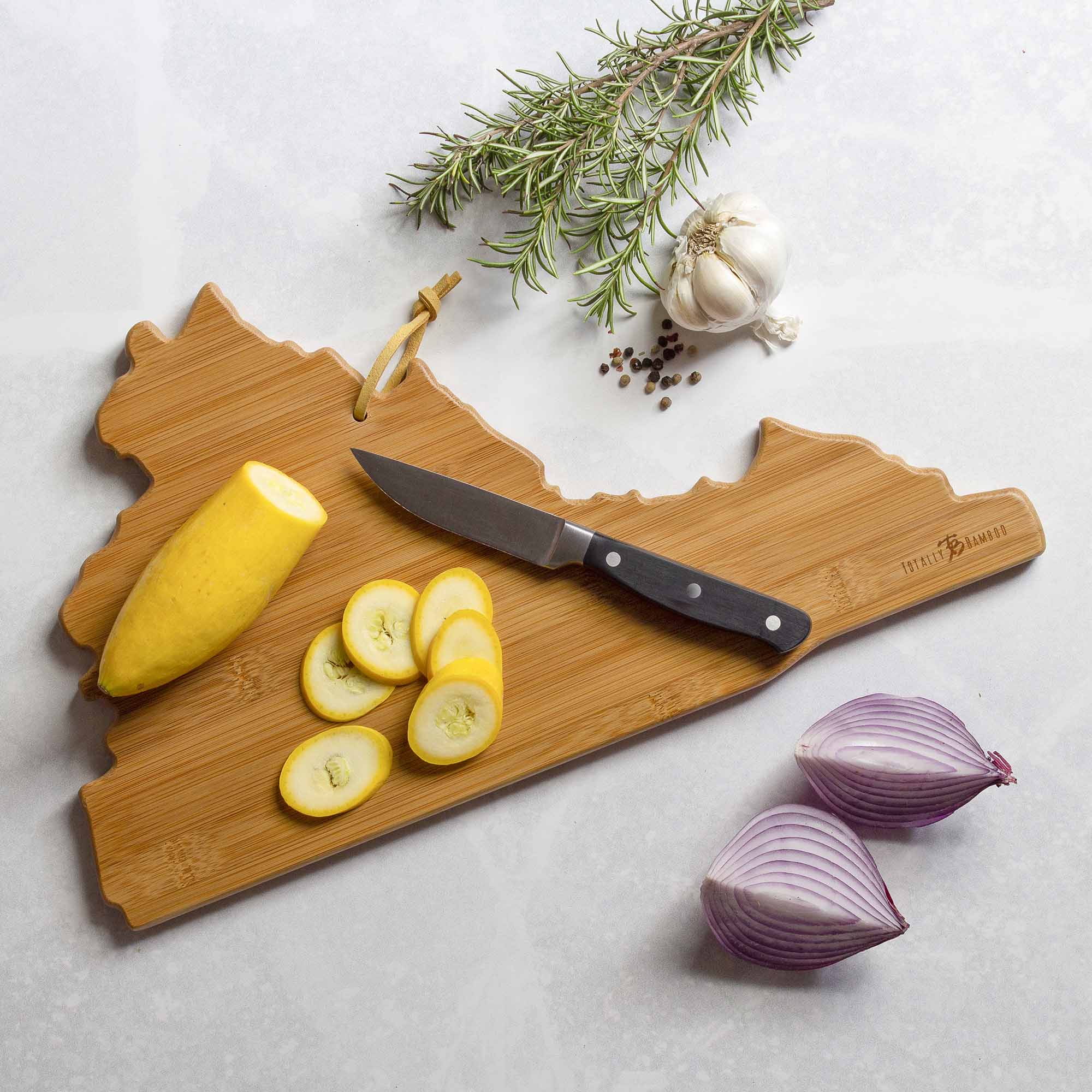 totally-bamboo-virginia-state-shaped-cutting-board-with-fish-kiss-artwork image 4