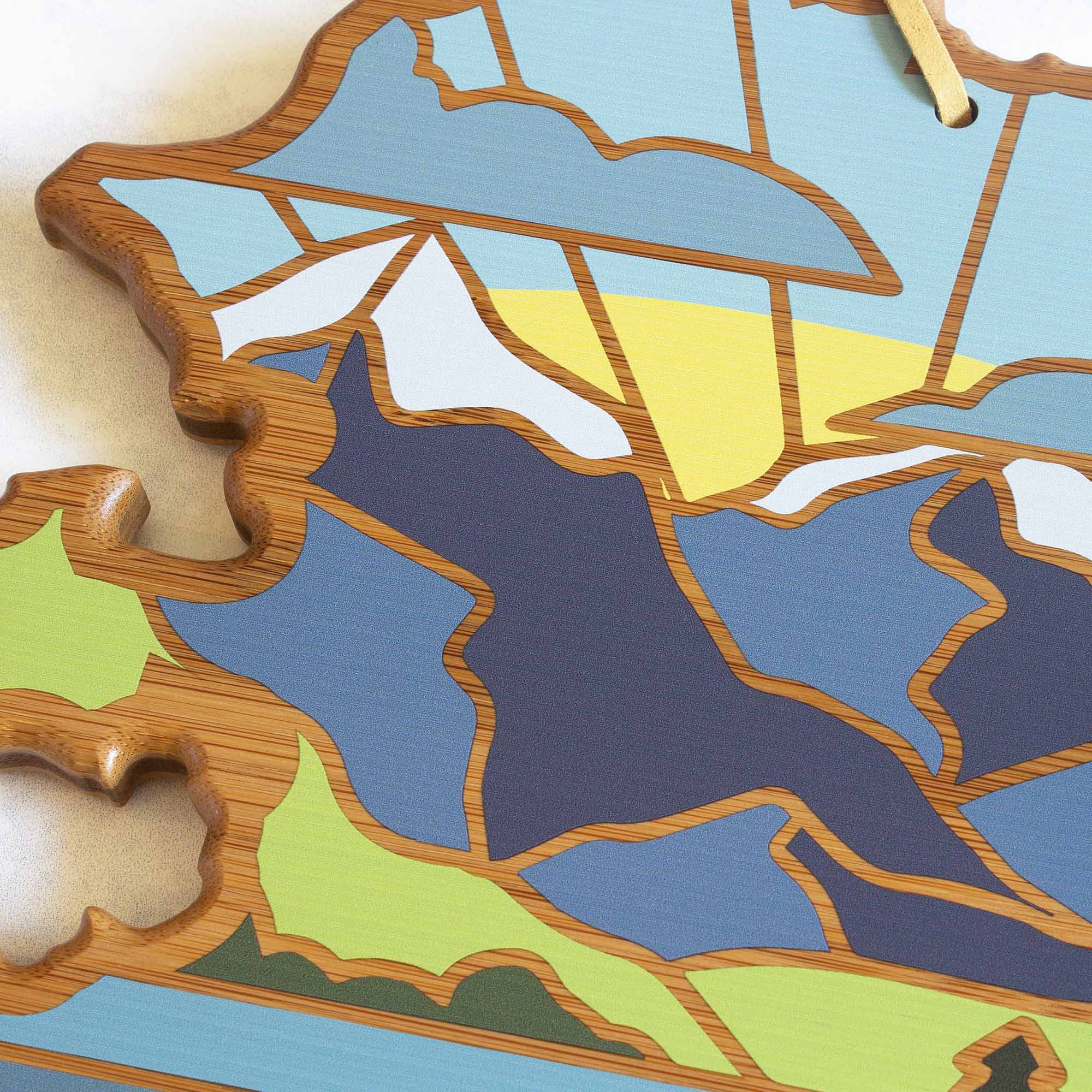 totally-bamboo-alaska-state-shaped-cutting-board-with-summer-stokes-artwork-bamb image 6