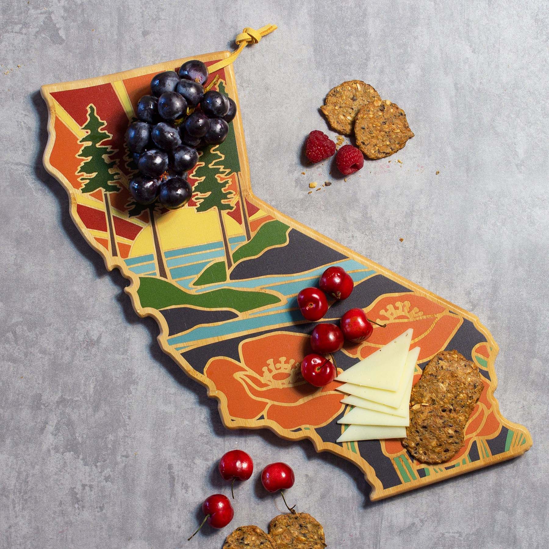 totally-bamboo-california-state-shaped-cutting-board-with-summer-stokes-artwork- image 3