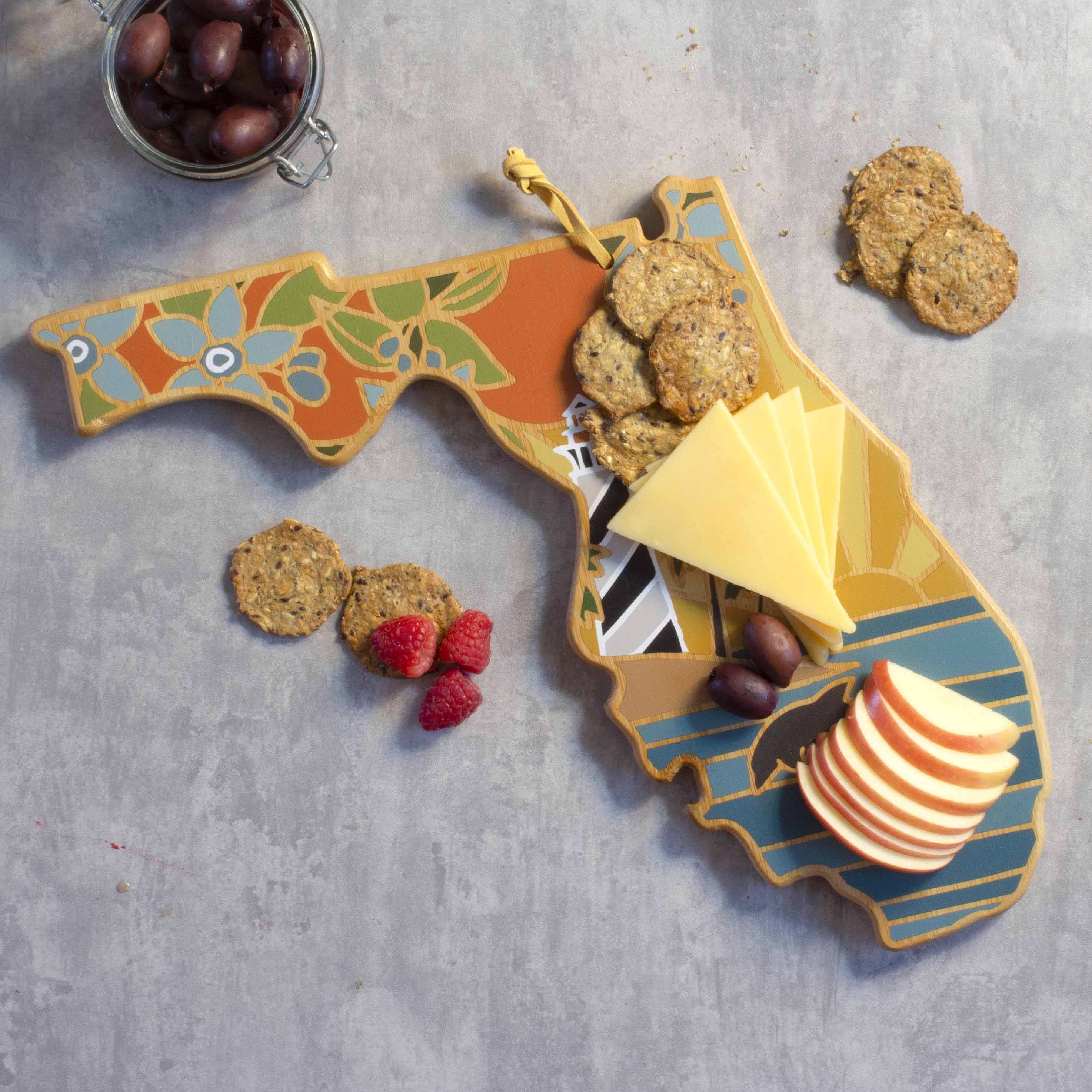 totally-bamboo-florida-cutting-board-with-artwork-by-summer-stokes image 2
