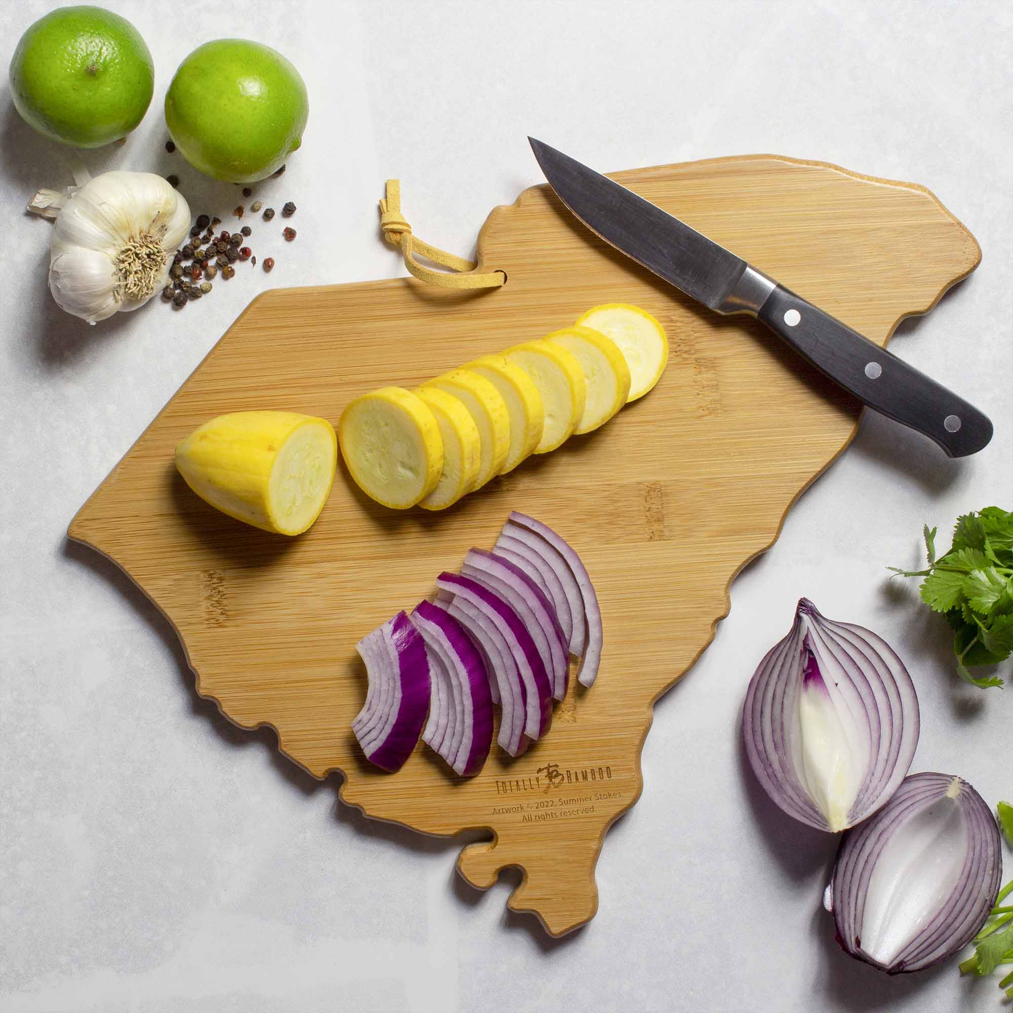 totally-bamboo-south-carolina-cutting-board-with-artwork-by-summer-stokes-state- image 3