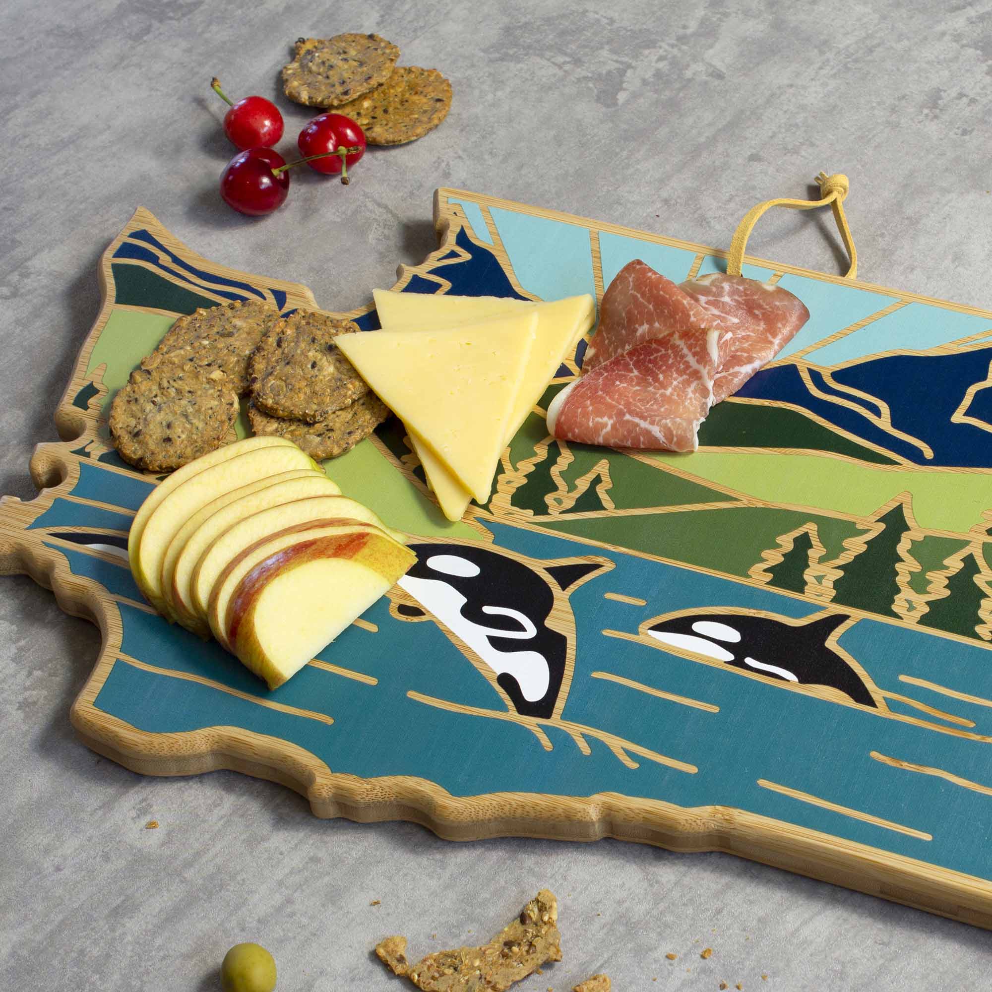 totally-bamboo-washington-cutting-board-with-artwork-by-summer-stokes-state-shap image 3