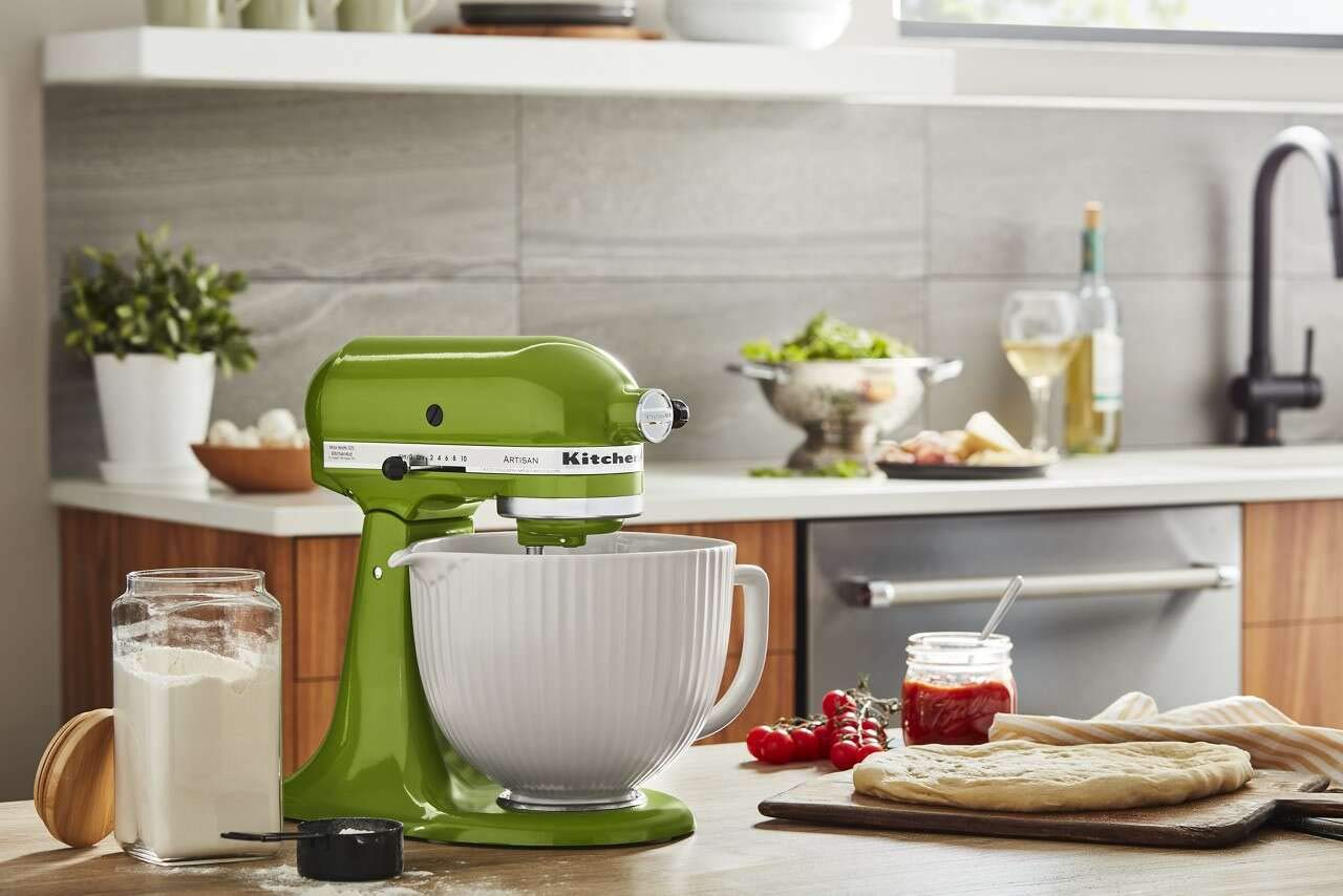 kitchenaid-5-quart-ceramic-bowl-for-4-5-5-quart-tilt-head-stand-mixers-ksm2cb5pc image 6