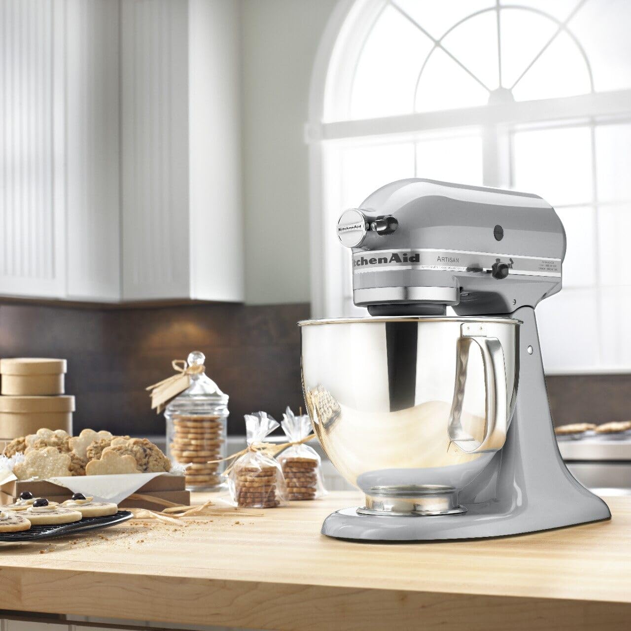 kitchenaid-artisan-series-5-quart-tilt-head-stand-mixer-with-pouring-shield-ksm1 image 3